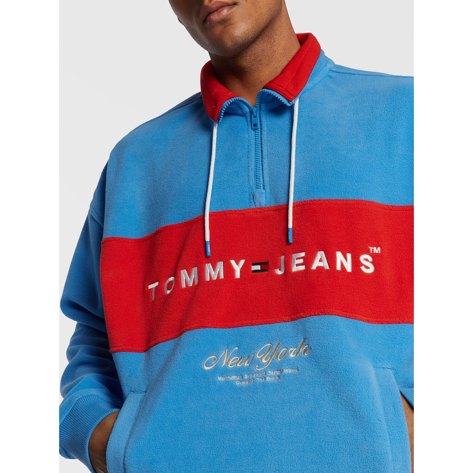 Tommy Jeans Полар Archive DM0DM13884 Син Regular Fit - Pepit.bg