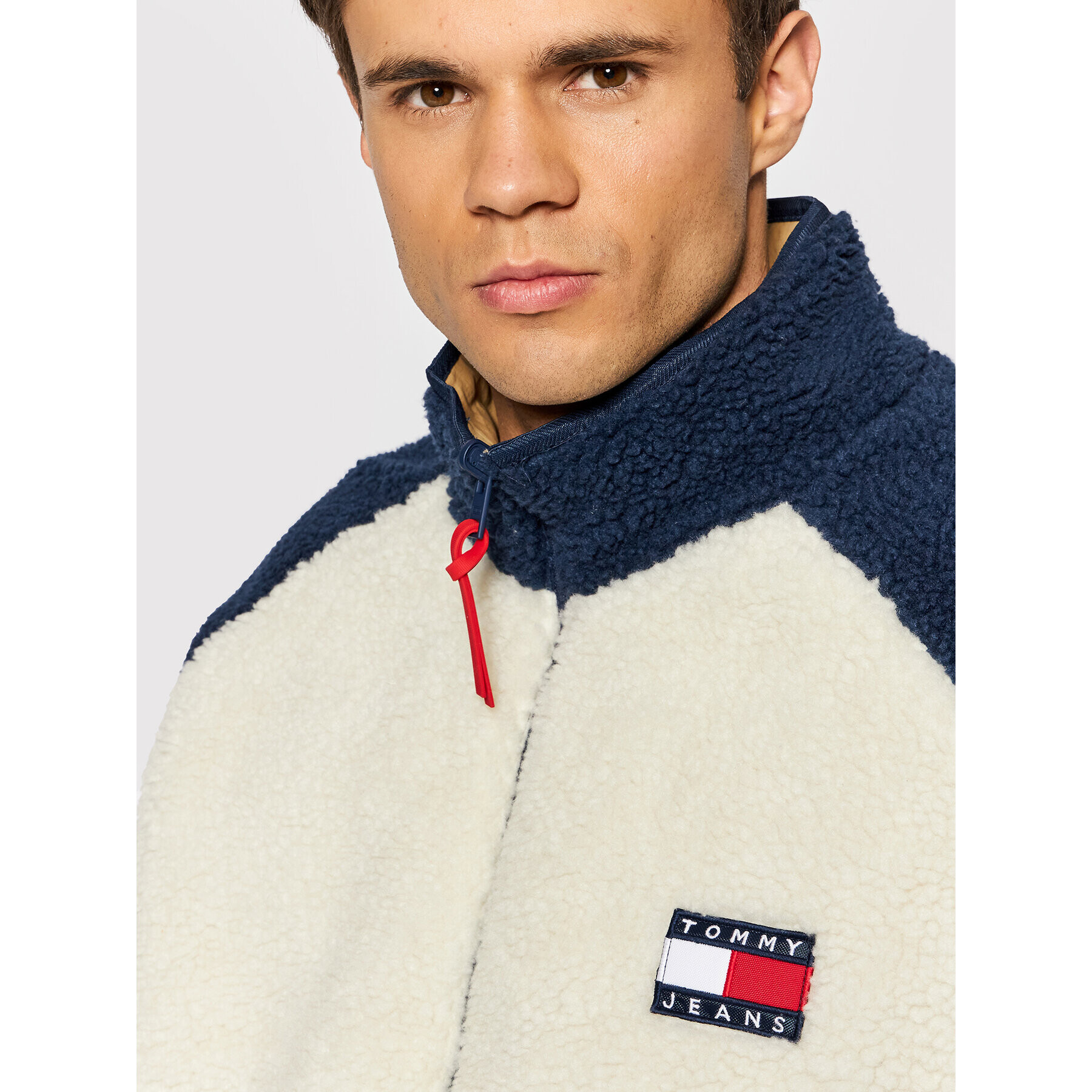 Tommy Jeans Преходно яке Reversible Sherpa DM0DM11859 Тъмносин Regular Fit - Pepit.bg