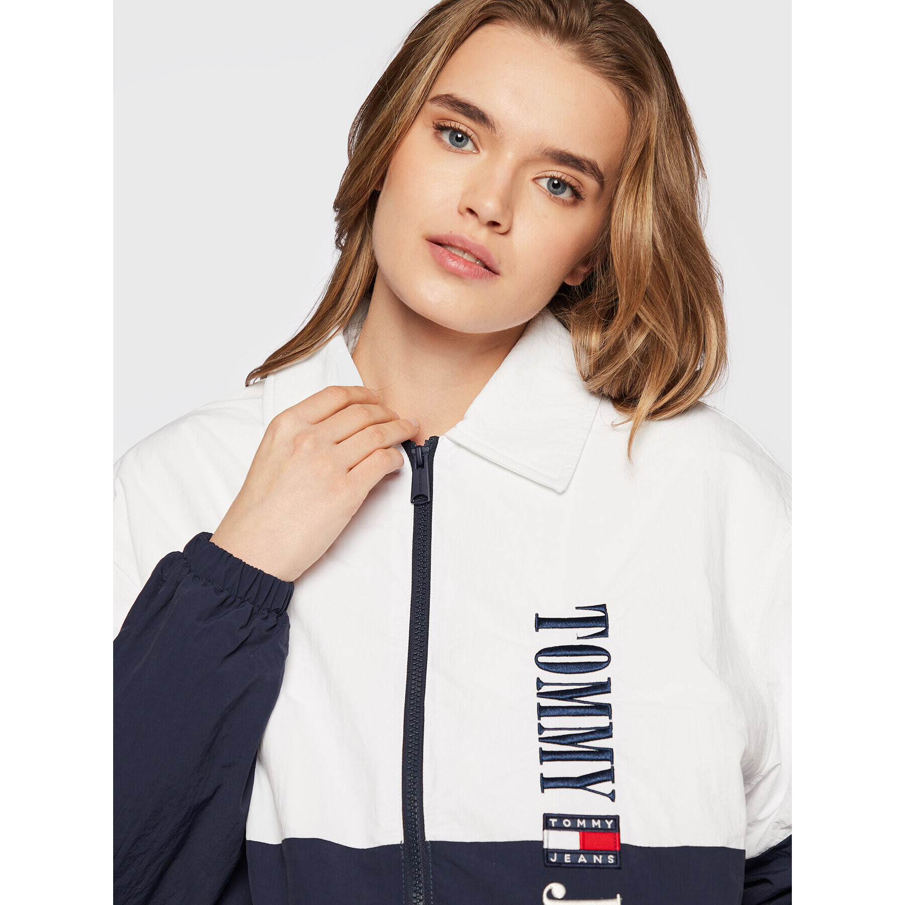 Tommy Jeans Преходно яке Archive DW0DW14296 Тъмносин Relaxed Fit - Pepit.bg