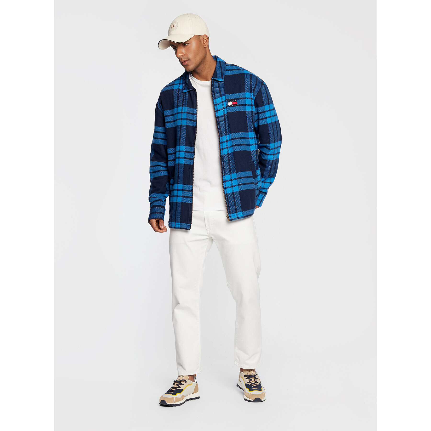 Tommy Jeans Преходно яке Buffalo DM0DM14176 Син Regular Fit - Pepit.bg