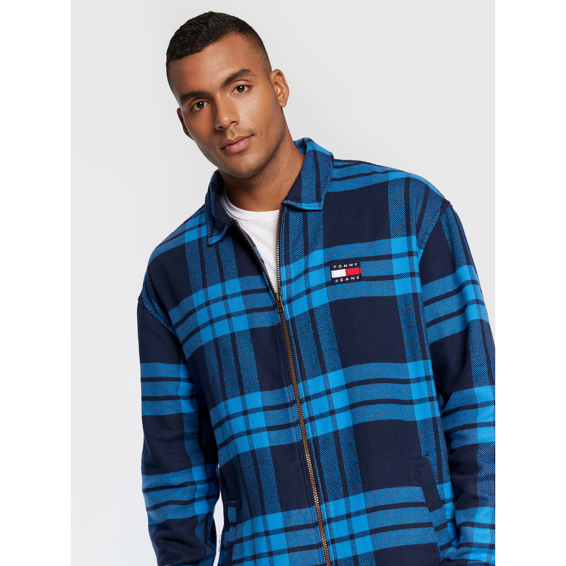 Tommy Jeans Преходно яке Buffalo DM0DM14176 Син Regular Fit - Pepit.bg