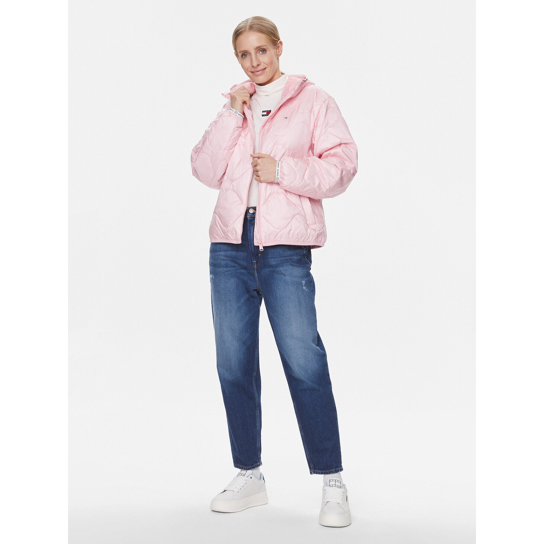 Tommy Jeans Преходно яке DW0DW17242 Розов Regular Fit - Pepit.bg