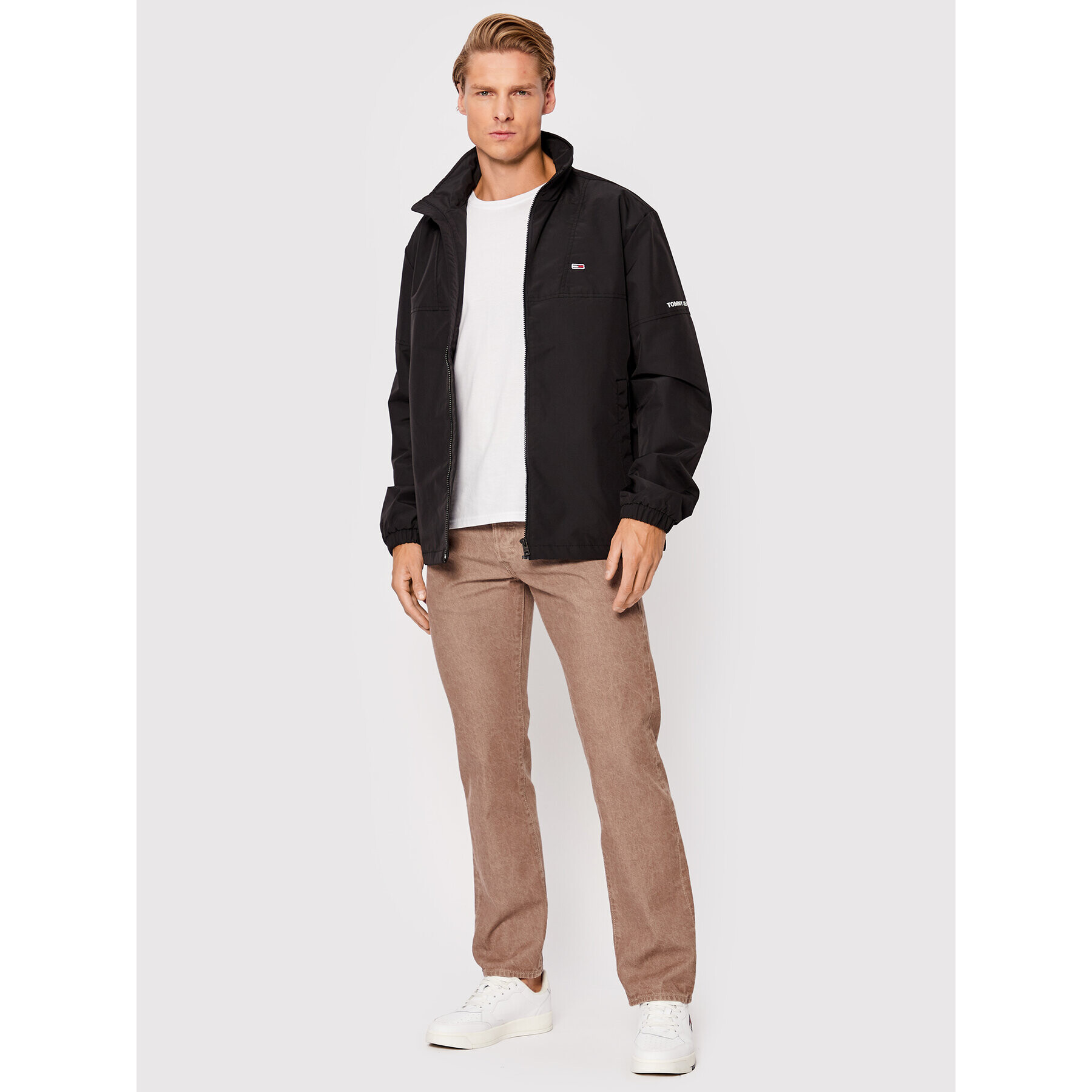Tommy Jeans Преходно яке Essential DM0DM14337 Черен Regular Fit - Pepit.bg