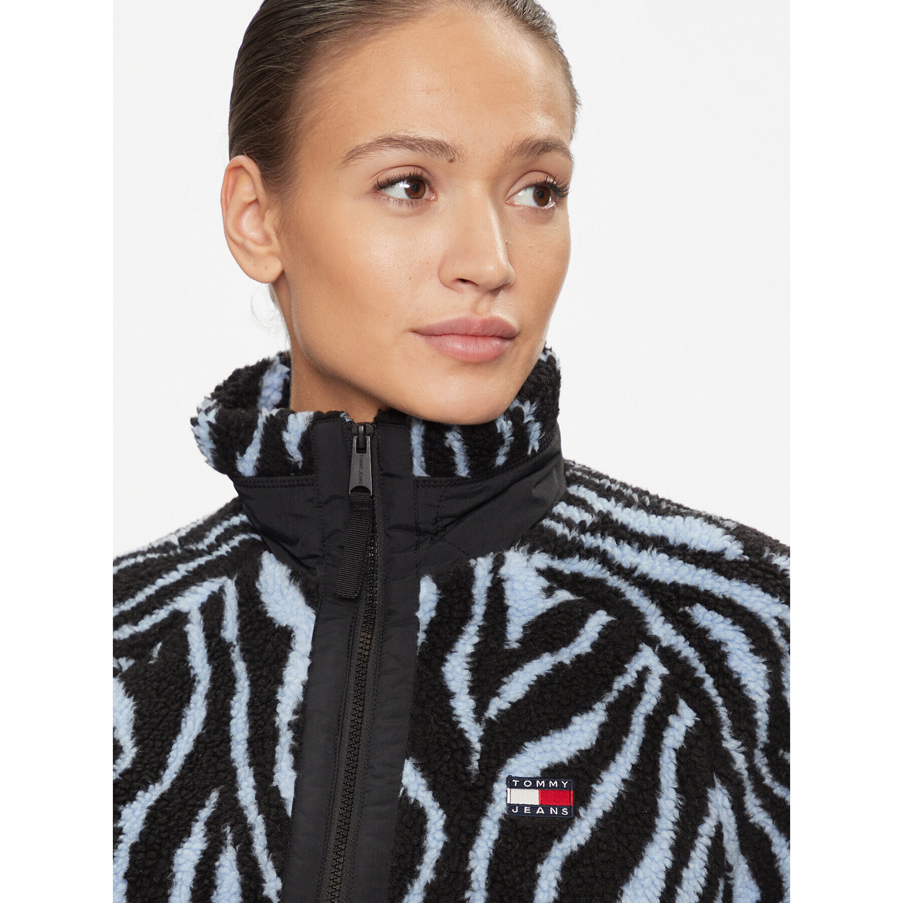 Tommy Jeans Преходно яке Zebra DW0DW16570 Син Relaxed Fit - Pepit.bg