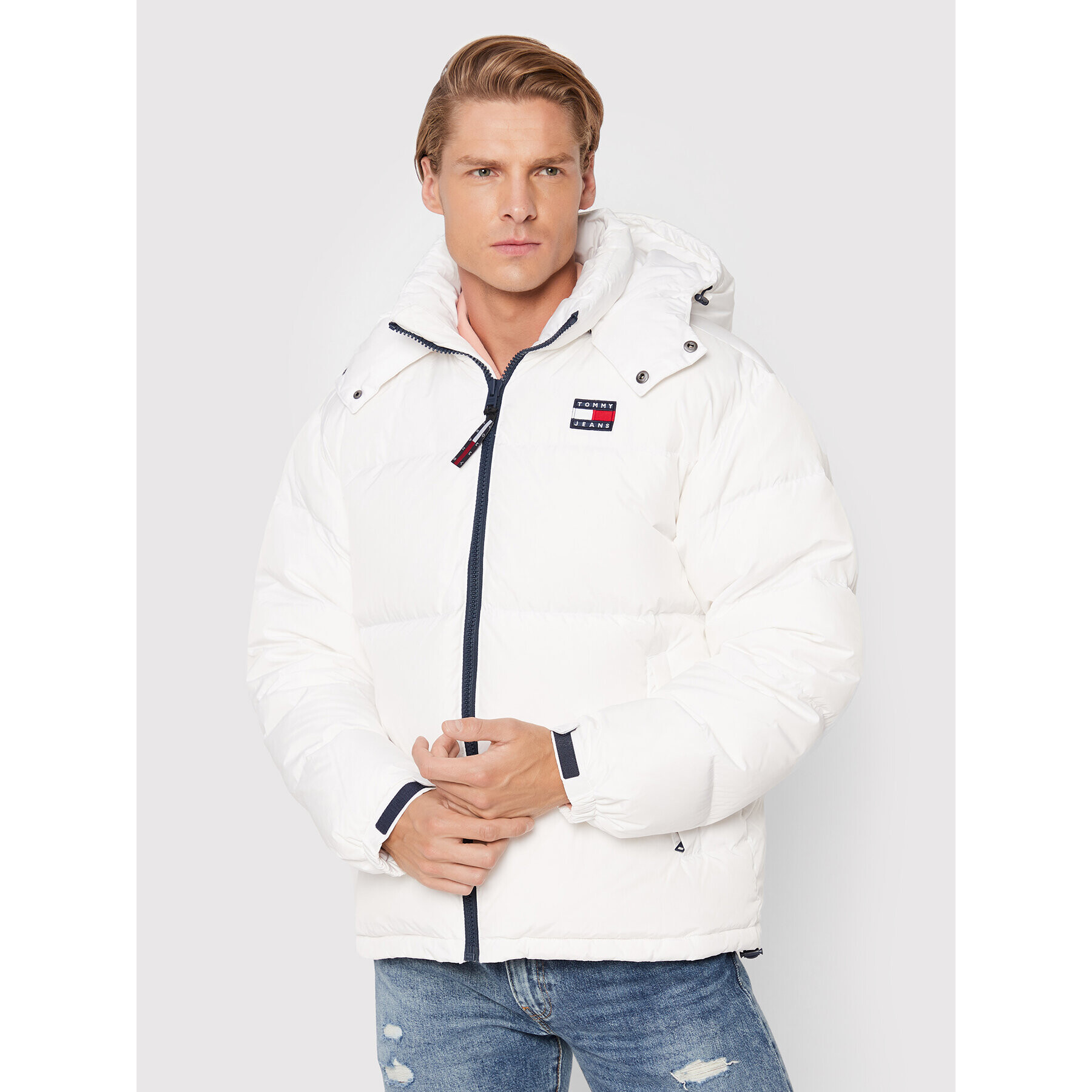 Tommy Jeans Пухено яке Alaska DM0DM15445 Бял Regular Fit - Pepit.bg