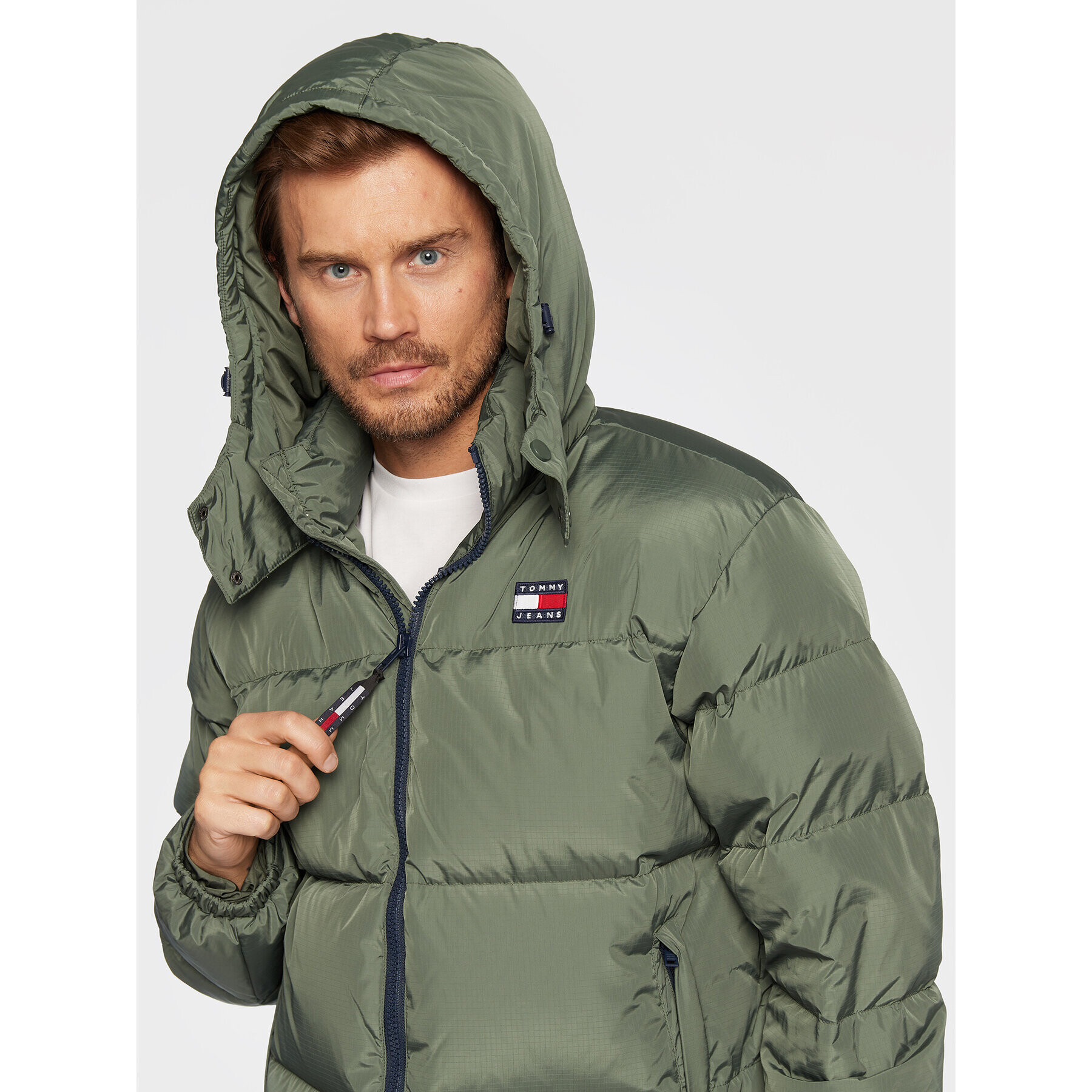 Tommy Jeans Пухено яке Alaska DM0DM15445 Зелен Regular Fit - Pepit.bg