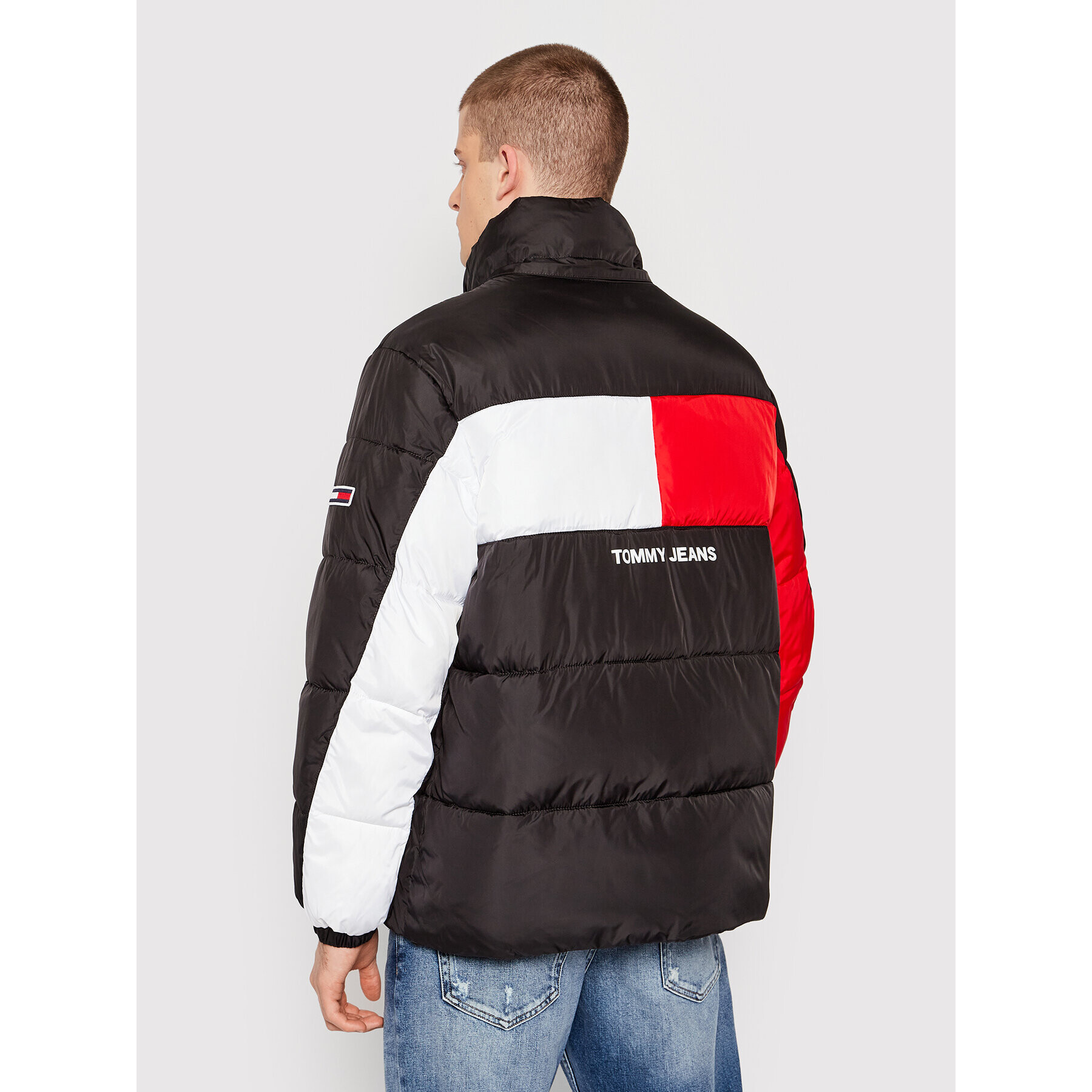 Tommy Jeans Пухено яке Back Flag Puffer DM0DM12170 Черен Regular Fit - Pepit.bg