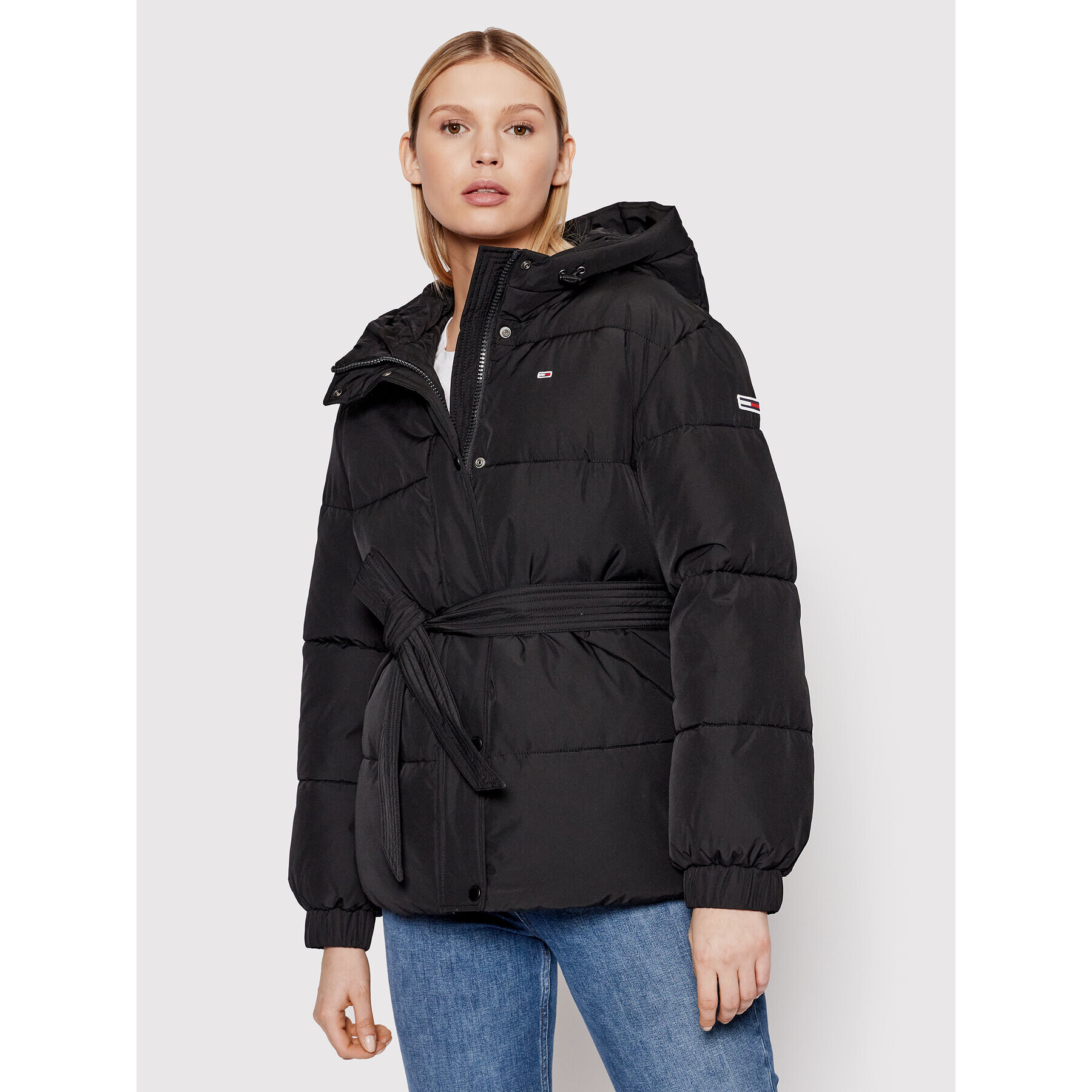 Tommy Jeans Пухено яке Belted Puffer DW0DW11101 Черен Regular Fit - Pepit.bg