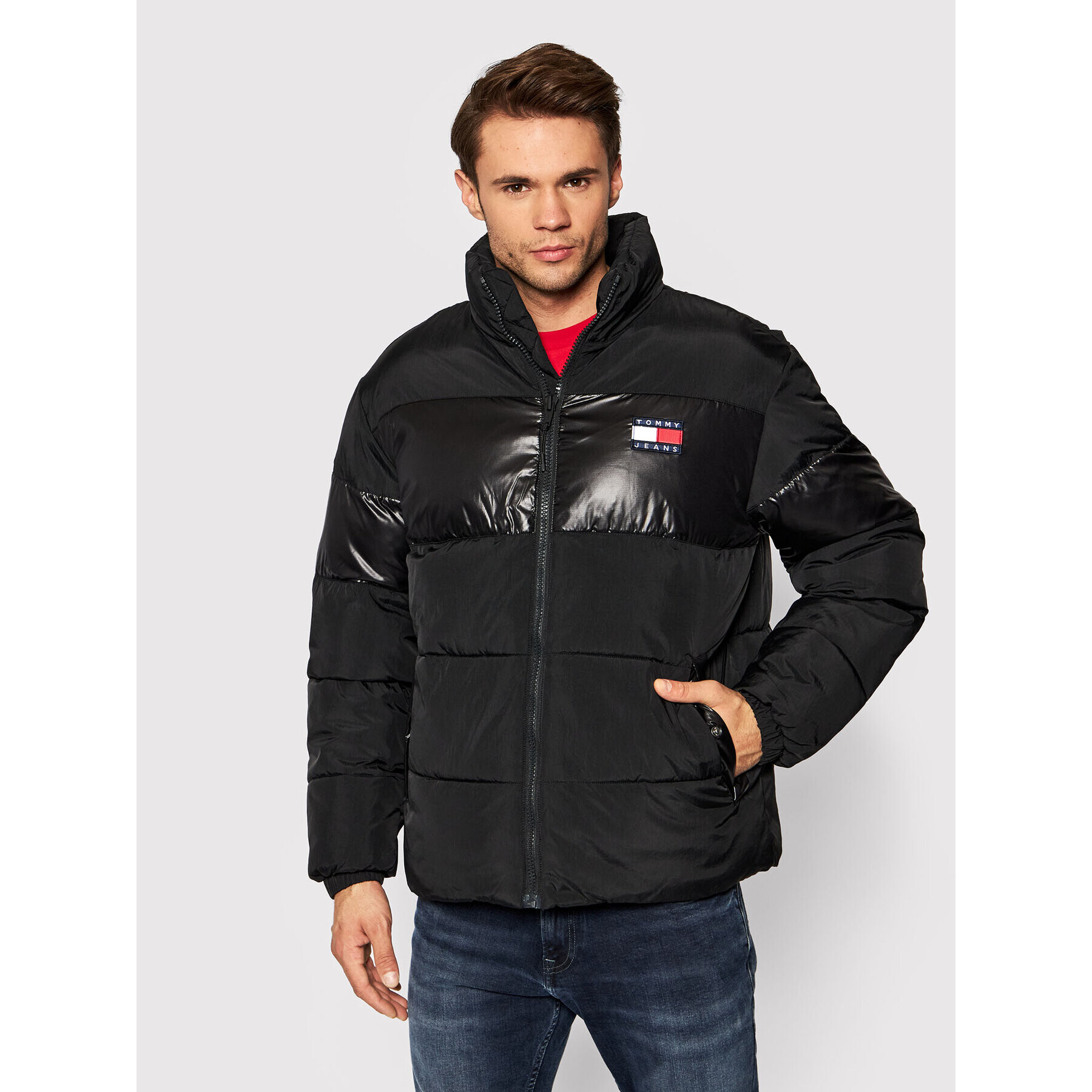 Tommy Jeans Пухено яке Colorblock DM0DM11207 Черен Regular Fit - Pepit.bg