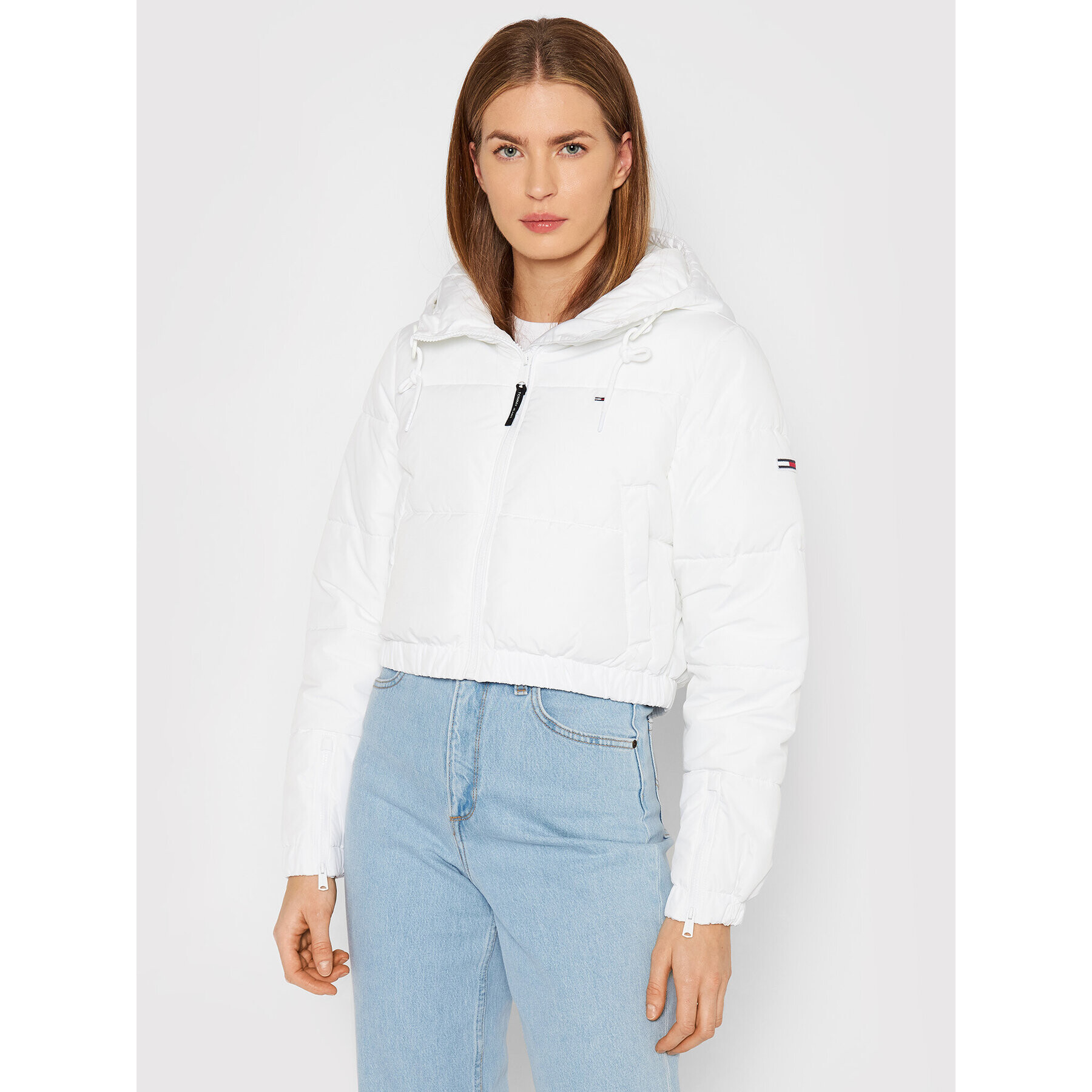 Tommy Jeans Пухено яке Cropped DW0DW11104 Бял Regular Fit - Pepit.bg