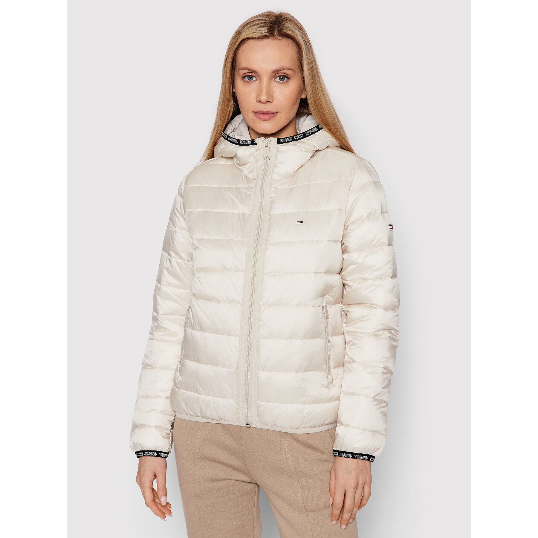 Tommy Jeans Пухено яке Quilted DW0DW09350 Бежов Relaxed Fit - Pepit.bg