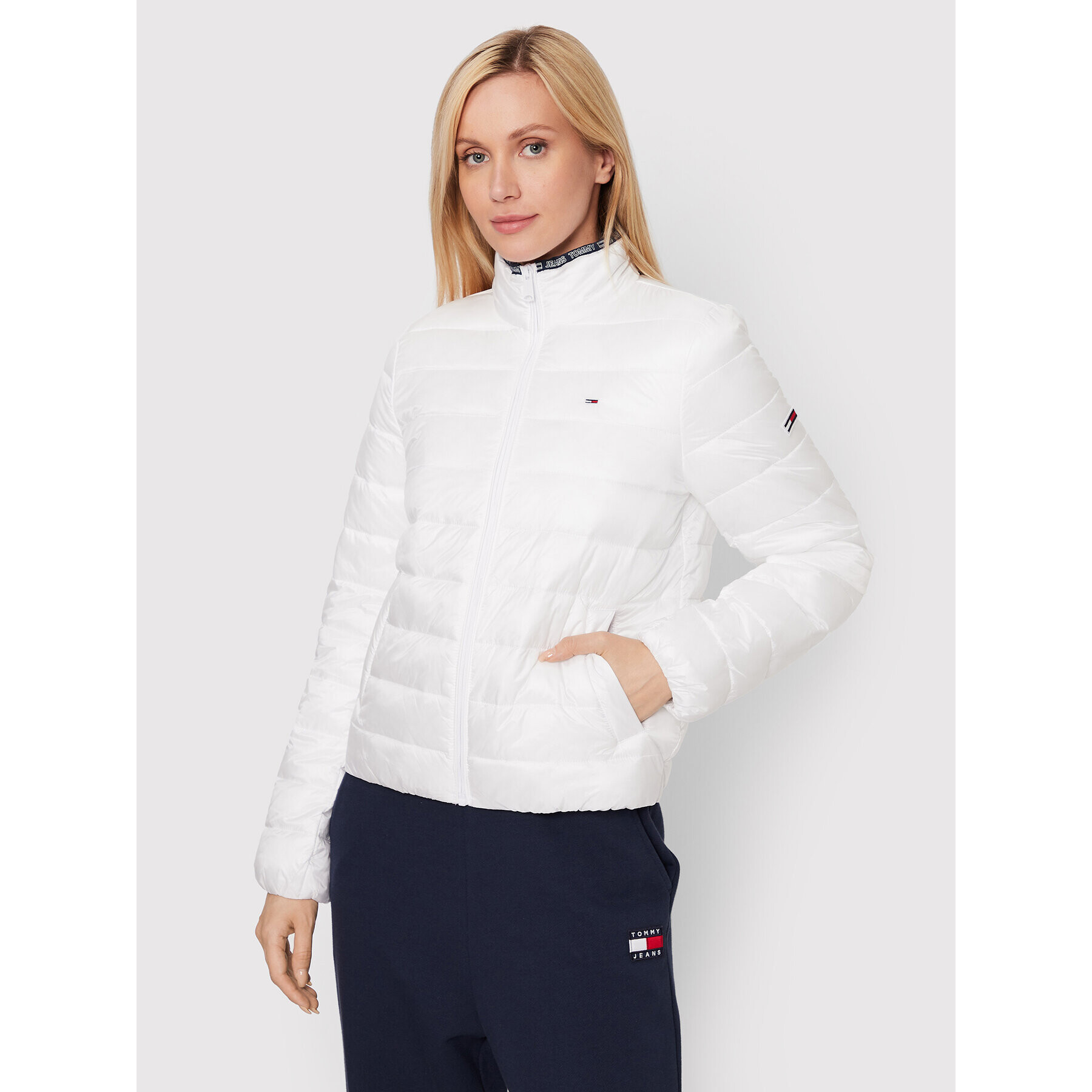 Tommy Jeans Пухено яке Quilted DW0DW12930 Бял Regular Fit - Pepit.bg