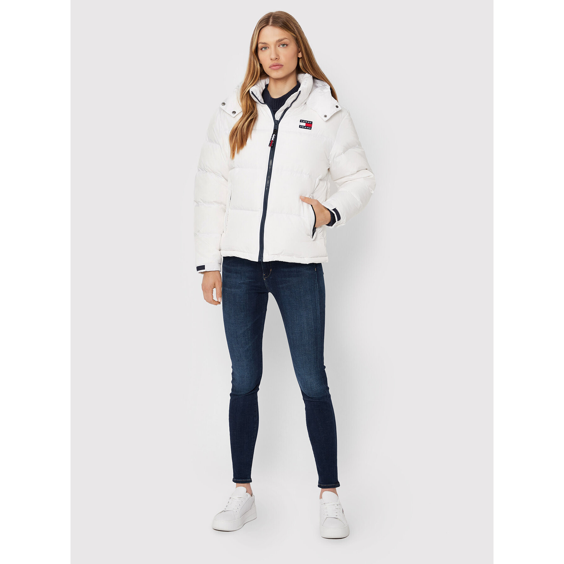 Tommy Jeans Пухено яке Alaska DW0DW14661 Бял Regular Fit - Pepit.bg