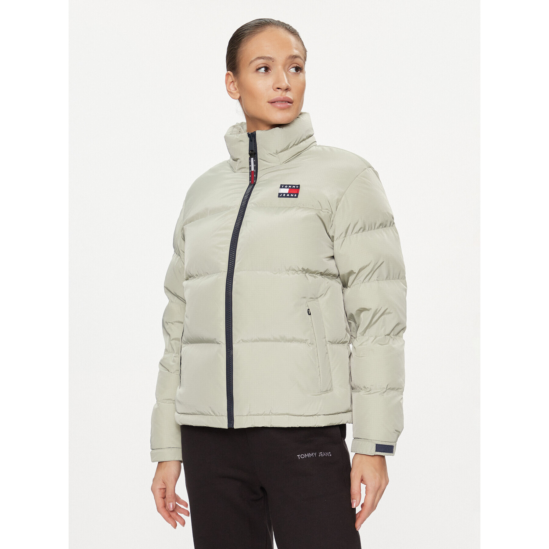 Tommy Jeans Пухено яке Alaska DW0DW14661 Сив Regular Fit - Pepit.bg