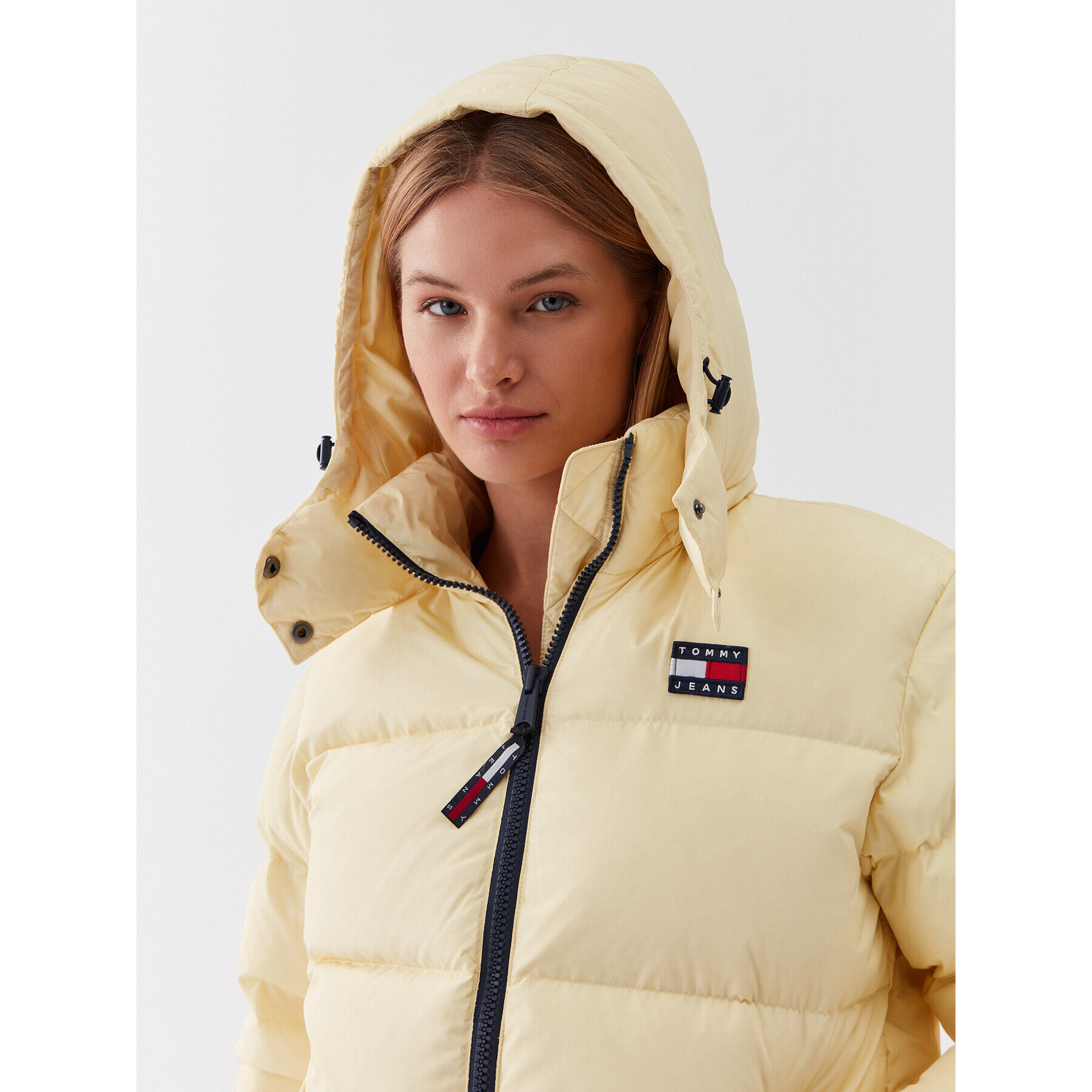 Tommy Jeans Пухено яке Alaska DW0DW14661 Жълт Regular Fit - Pepit.bg