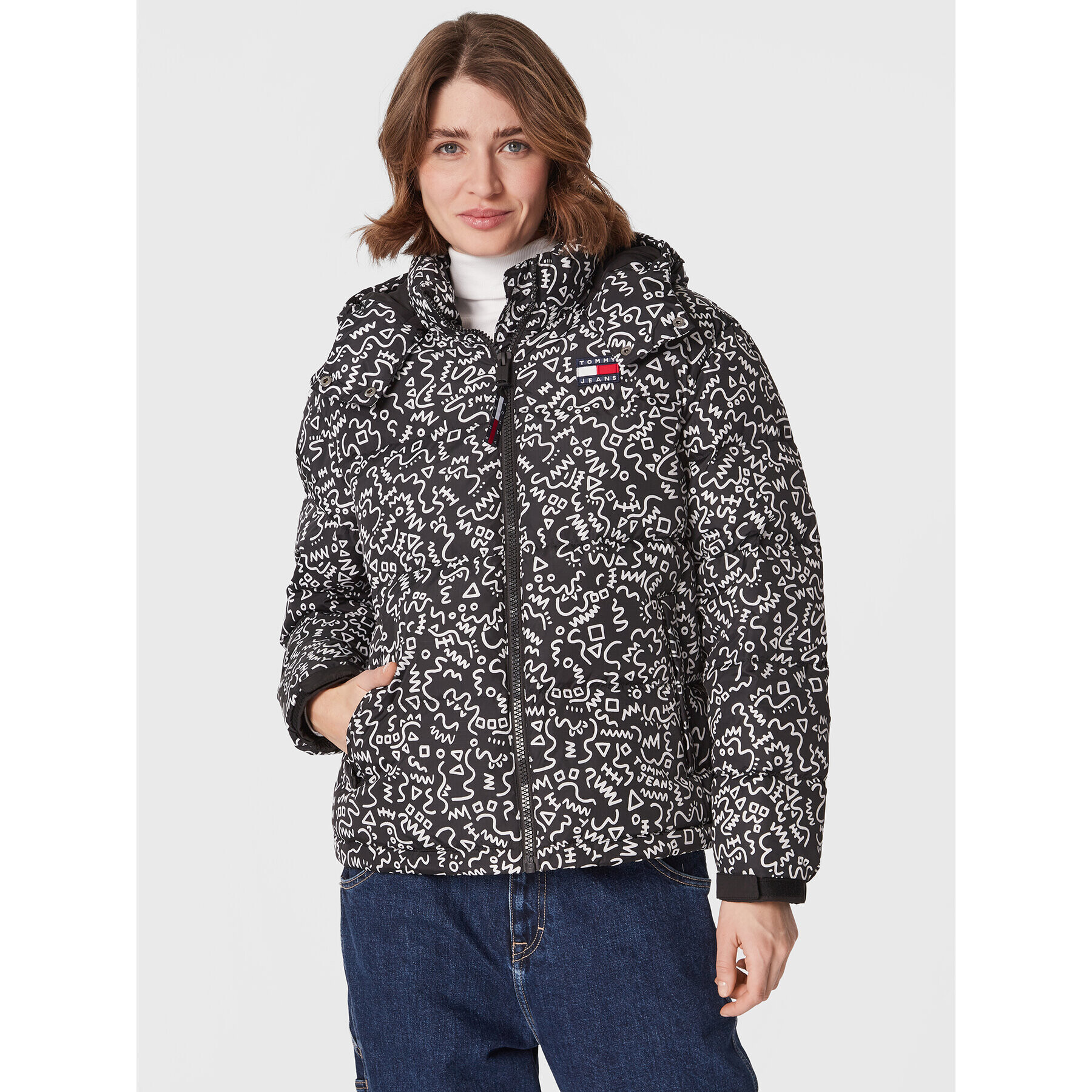 Tommy Jeans Пухено яке Alaska DW0DW14942 Черен Regular Fit - Pepit.bg