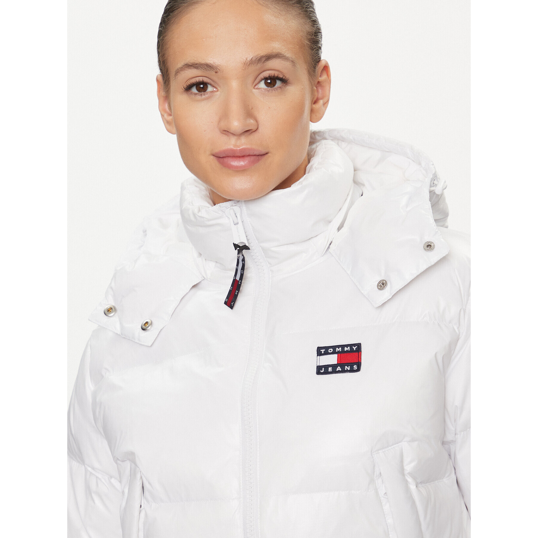 Tommy Jeans Пухено яке Alaska DW0DW16572 Бял Regular Fit - Pepit.bg