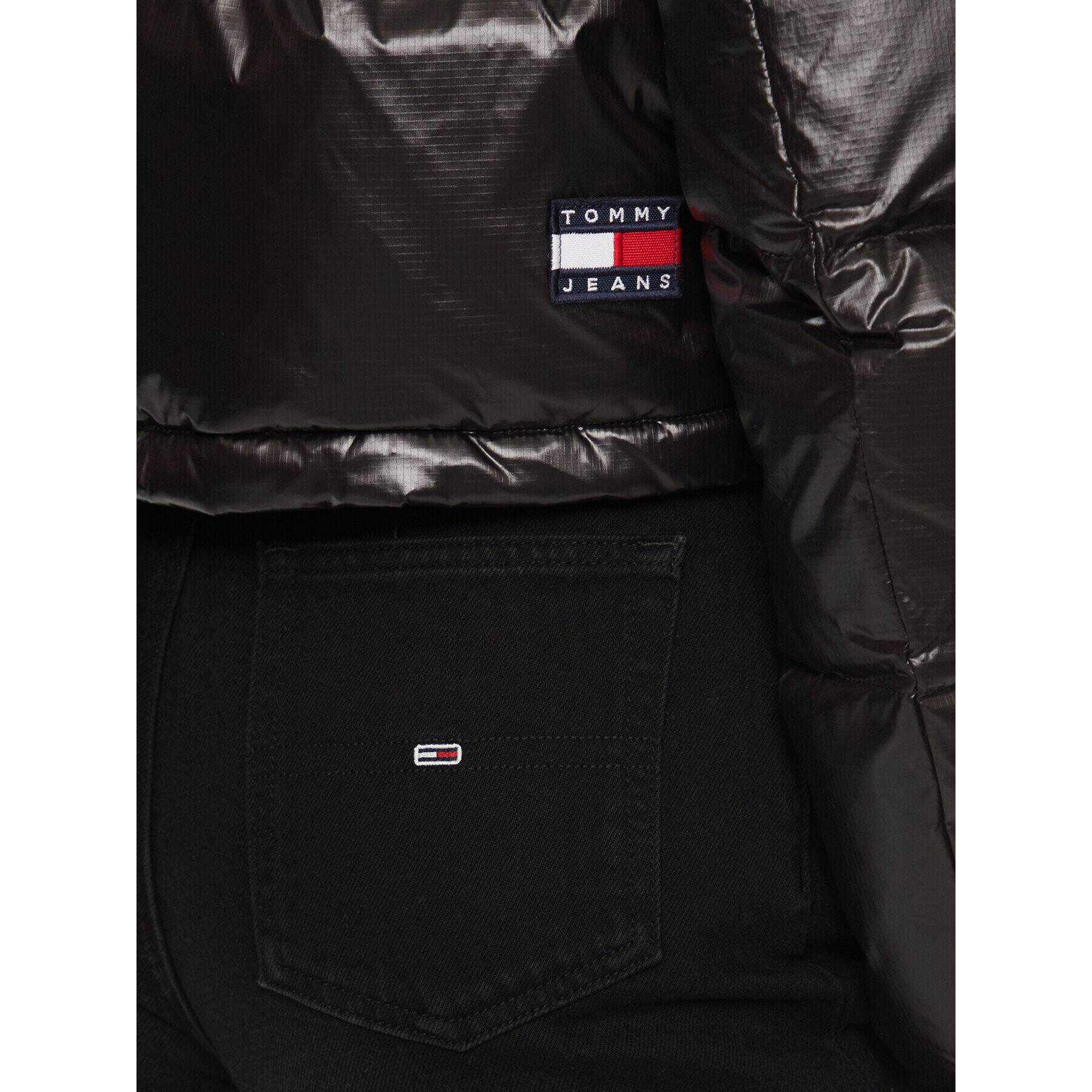 Tommy Jeans Пухено яке Alaska DW0DW16572 Черен Regular Fit - Pepit.bg