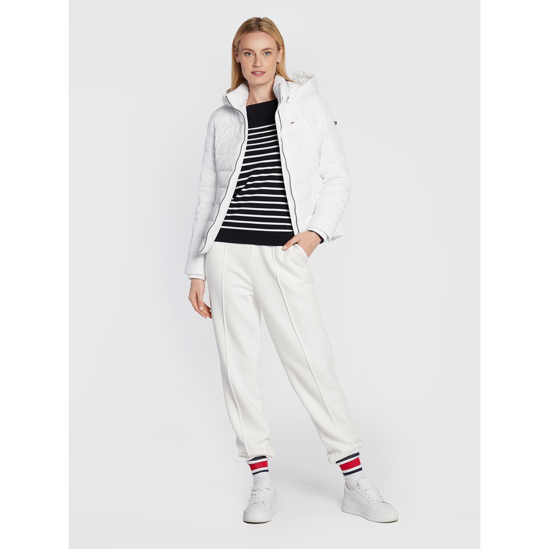 Tommy Jeans Пухено яке Basic DW0DW13741 Бял Regular Fit - Pepit.bg
