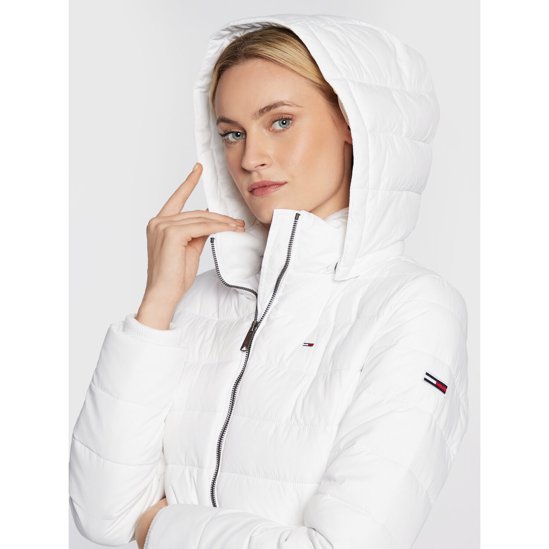 Tommy Jeans Пухено яке Basic DW0DW13741 Бял Regular Fit - Pepit.bg