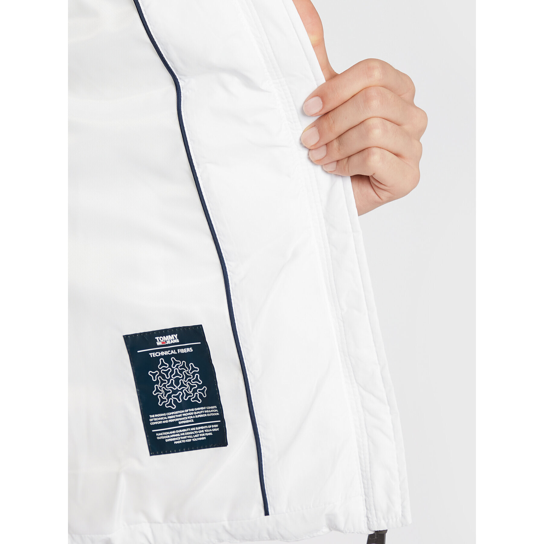 Tommy Jeans Пухено яке Basic DW0DW13741 Бял Regular Fit - Pepit.bg