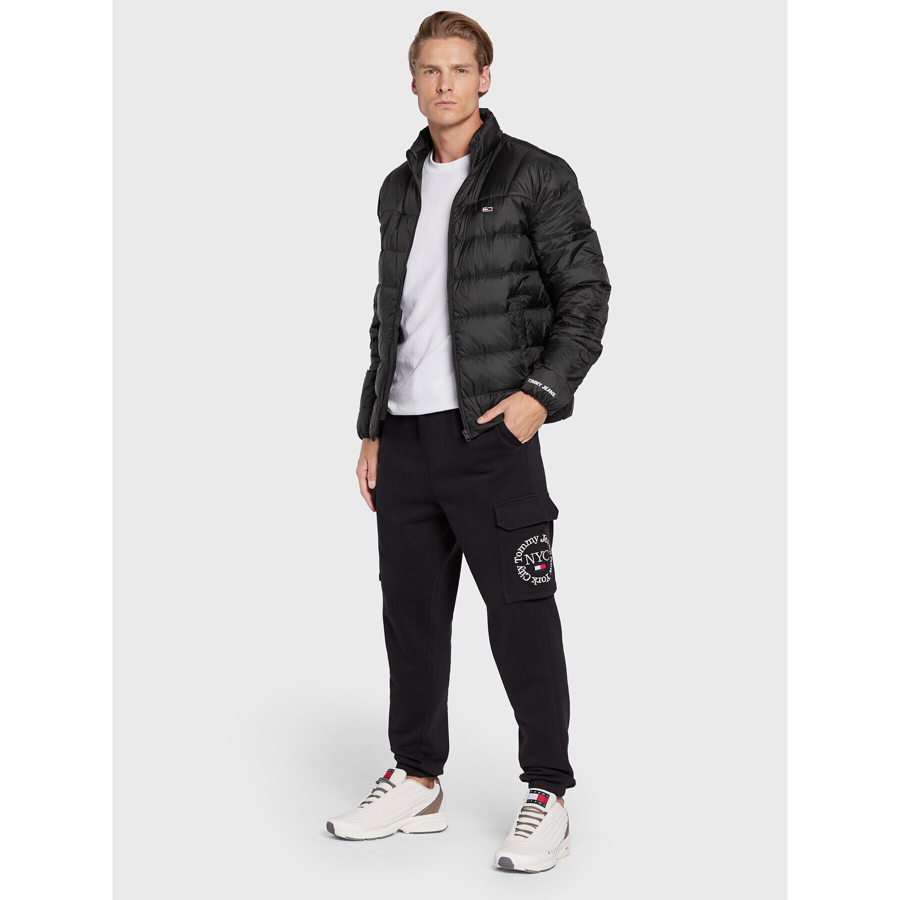 Tommy Jeans Пухено яке DM0DM14086 Черен Regular Fit - Pepit.bg