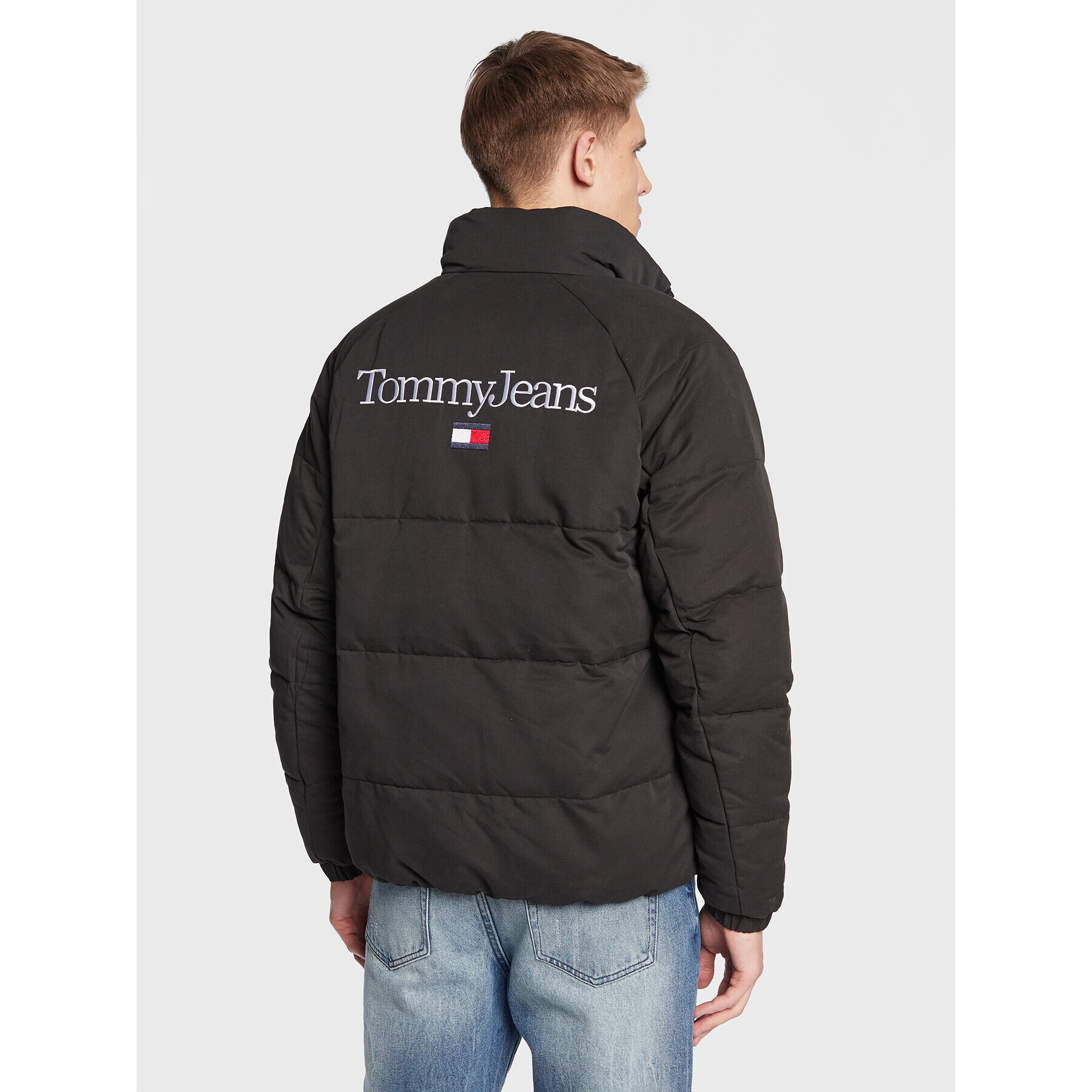 Tommy Jeans Пухено яке DM0DM15607 Черен Regular Fit - Pepit.bg