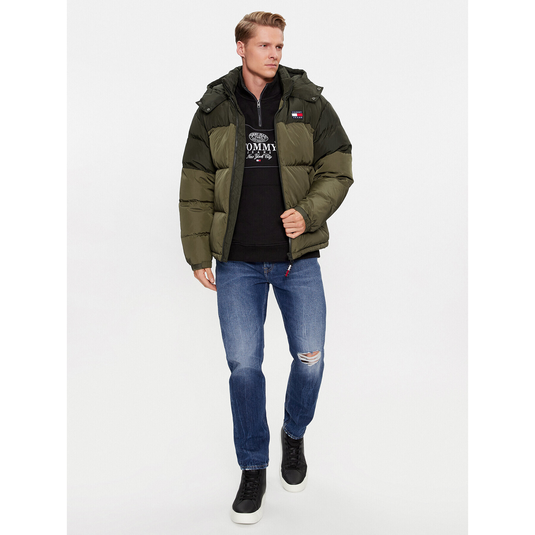 Tommy Jeans Пухено яке Alaska DM0DM17482 Зелен Regular Fit - Pepit.bg