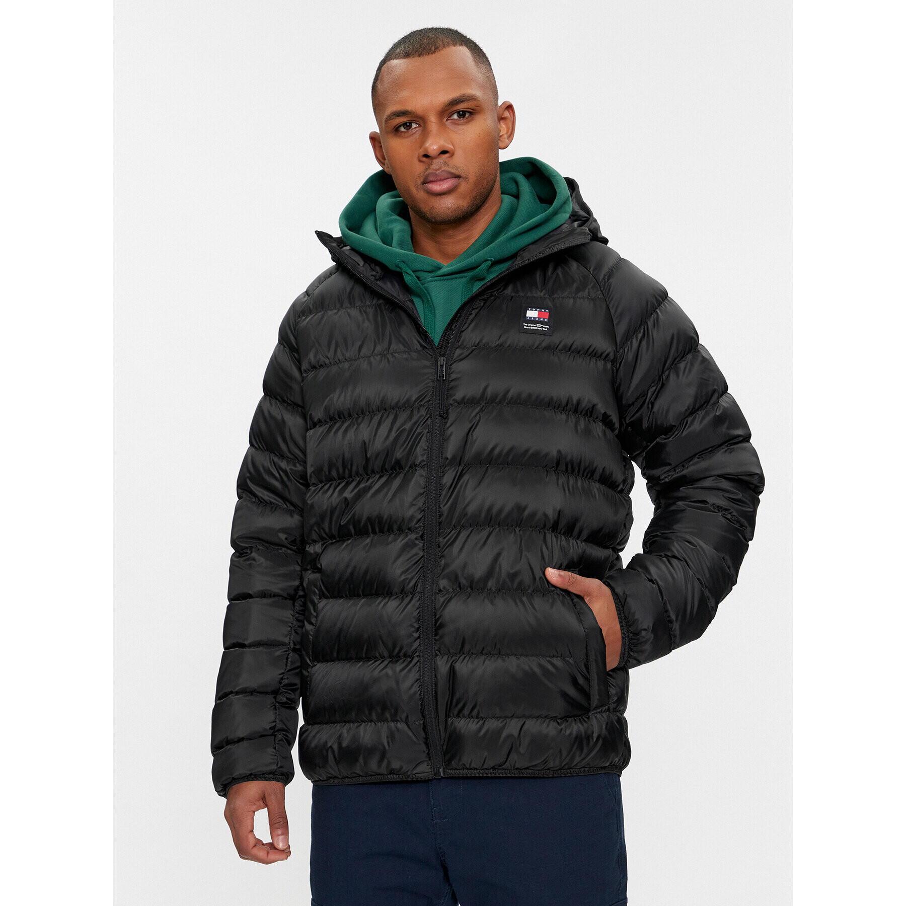 Tommy Jeans Пухено яке DM0DM17882 Черен Regular Fit - Pepit.bg