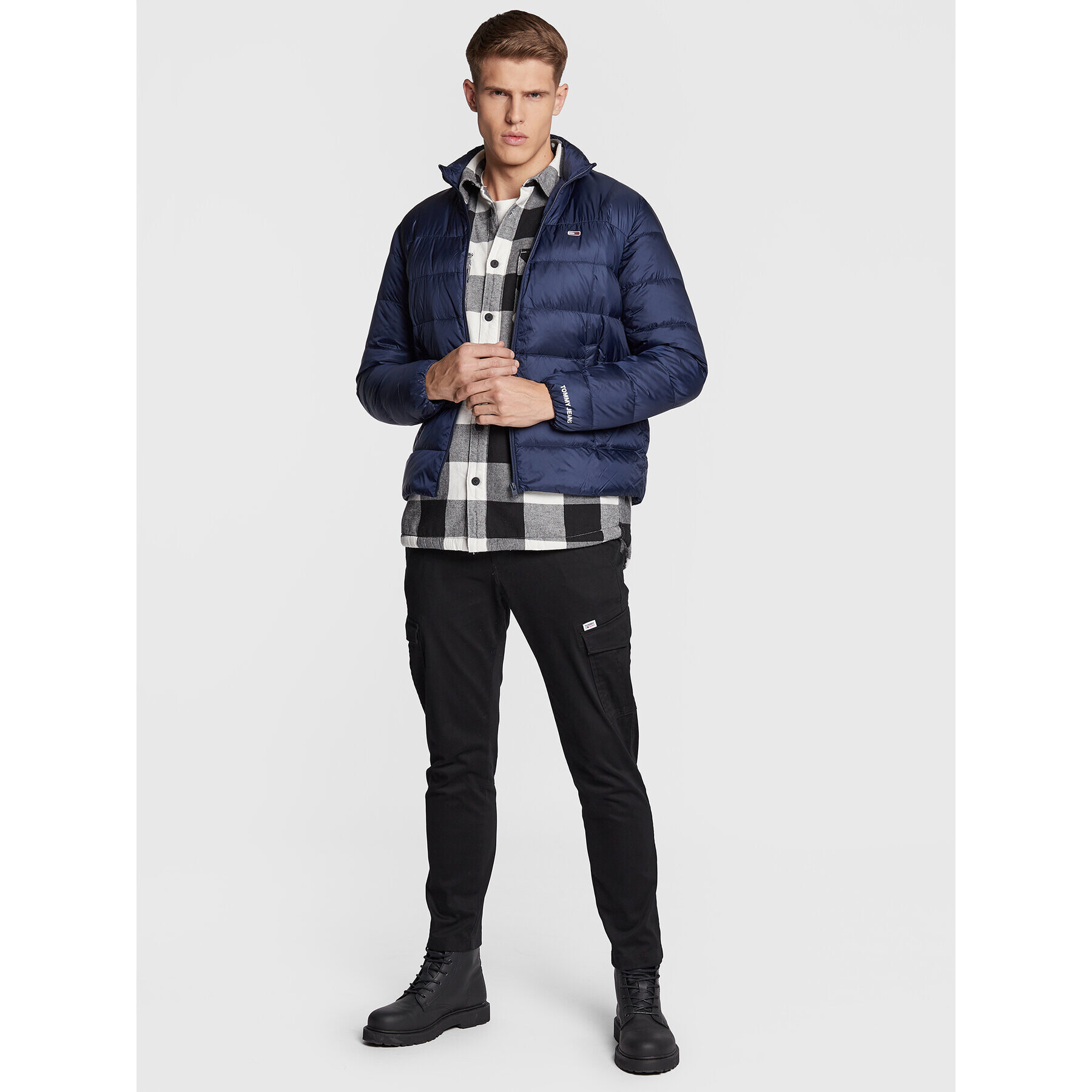 Tommy Jeans Пухено яке Essential DM0DM14086 Тъмносин Regular Fit - Pepit.bg