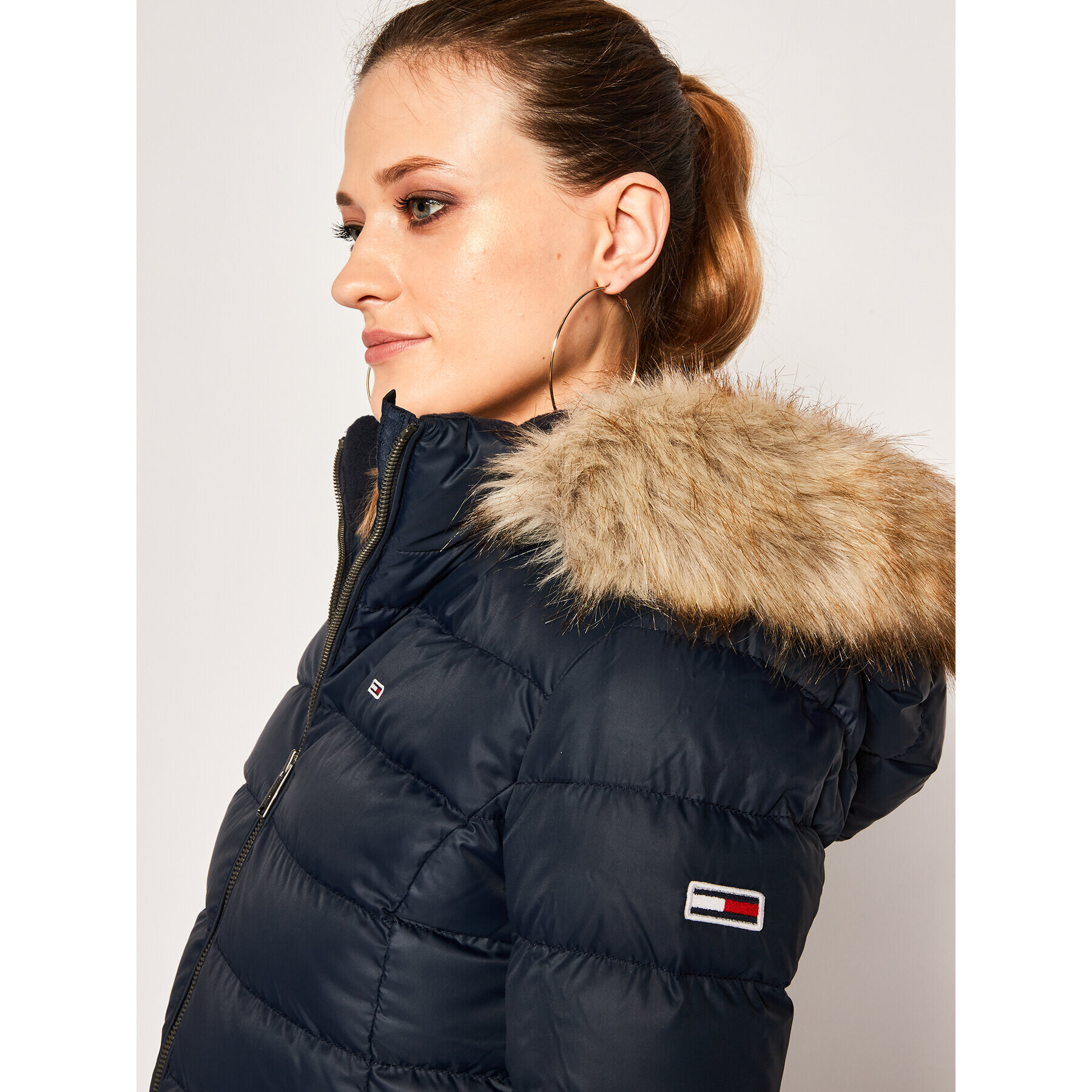 Tommy Jeans Пухено яке Essential DW0DW06774 Тъмносин Regular Fit - Pepit.bg