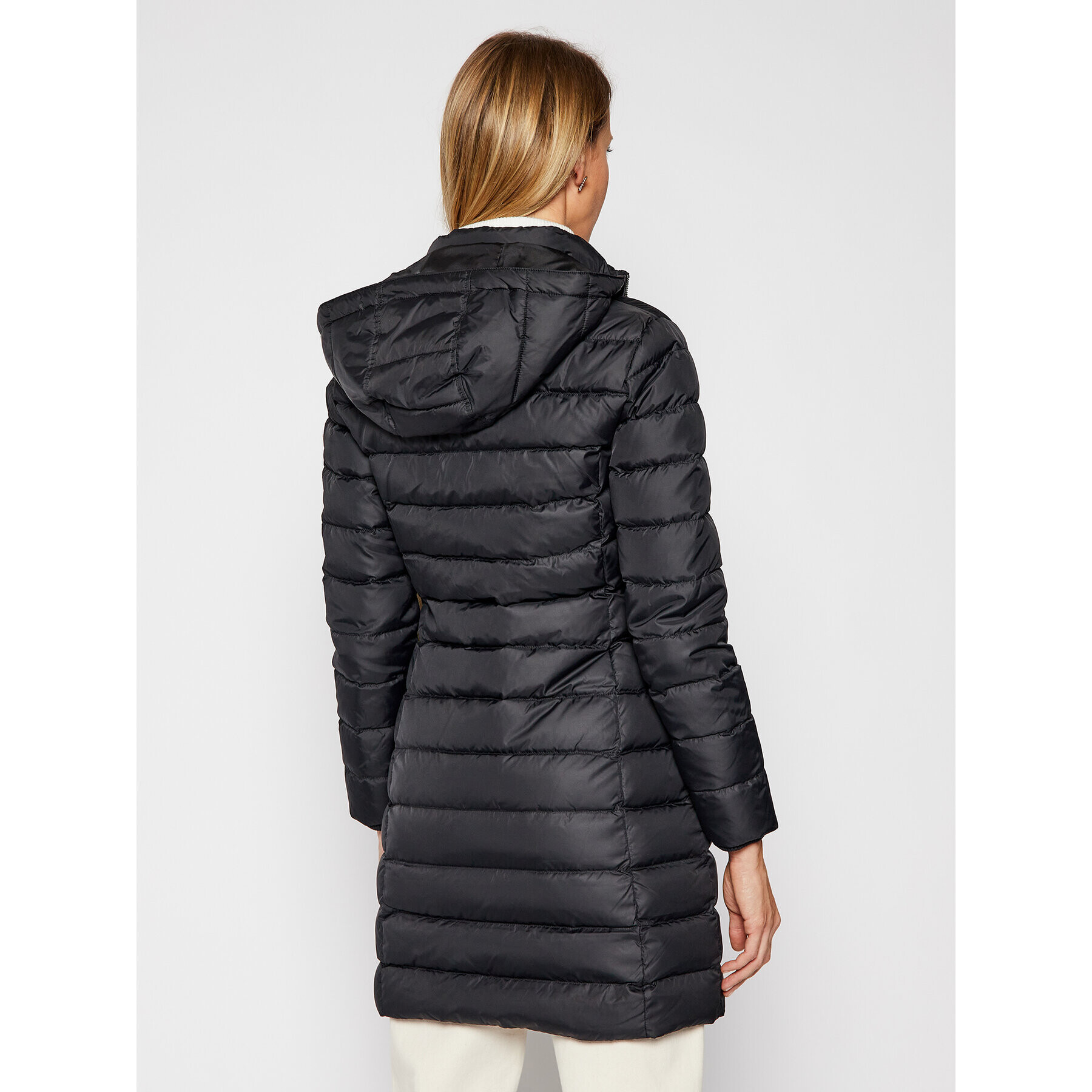 Tommy Jeans Пухено яке Essential DW0DW09060 Черен Regular Fit - Pepit.bg