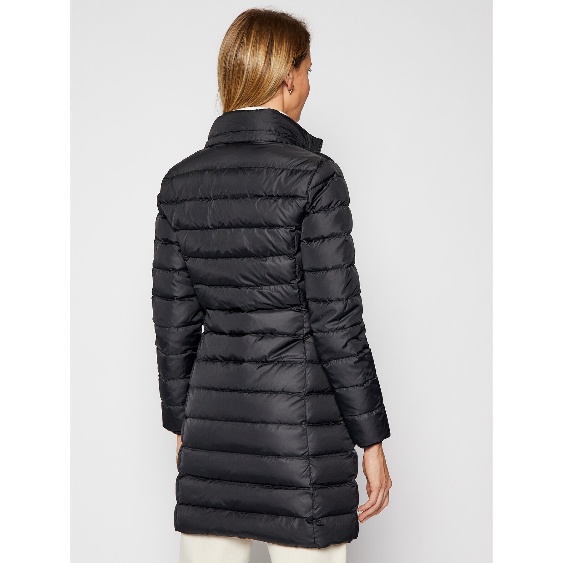 Tommy Jeans Пухено яке Essential DW0DW09060 Черен Regular Fit - Pepit.bg
