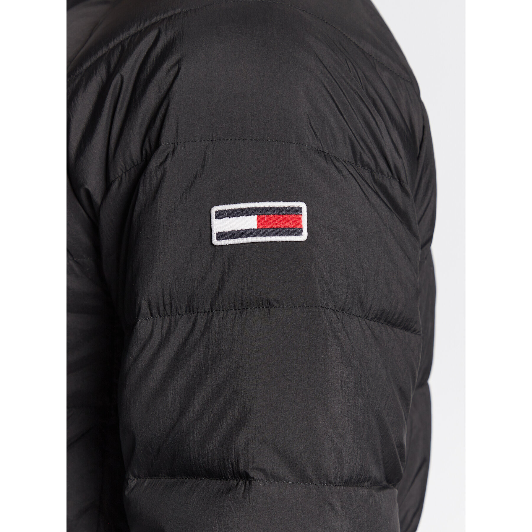 Tommy Jeans Пухено яке Light DM0DM15385 Черен Regular Fit - Pepit.bg