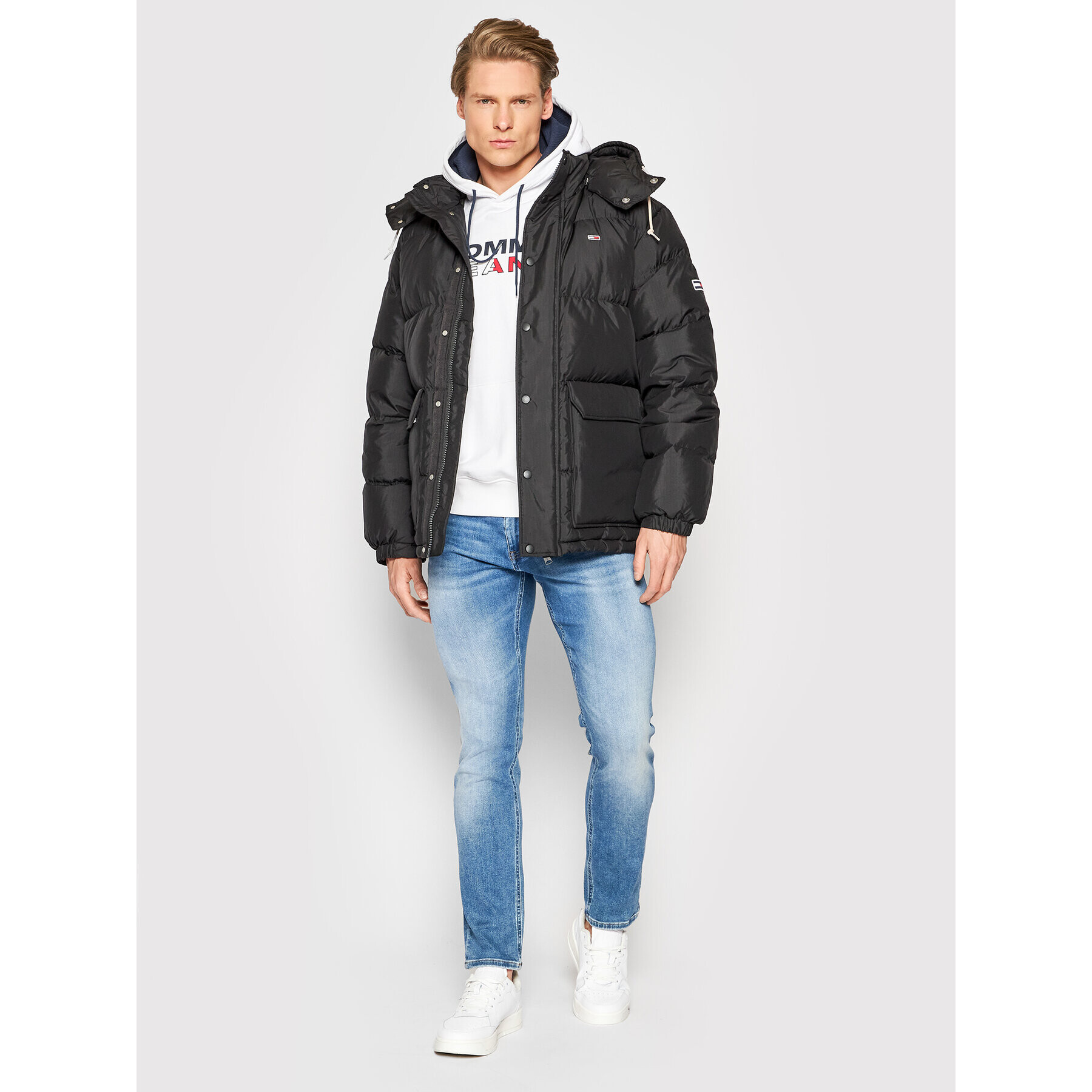 Tommy Jeans Пухено яке Premium DM0DM11182 Черен Regular Fit - Pepit.bg