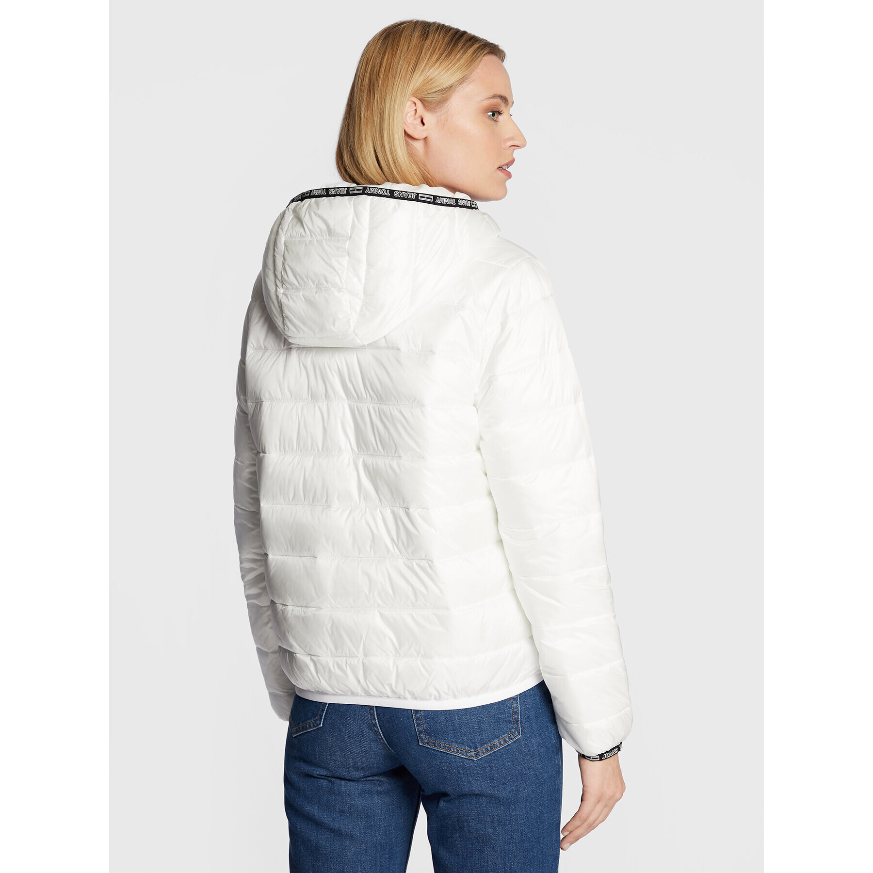 Tommy Jeans Пухено яке Quilted Tape DW0DW09350 Бял Relaxed Fit - Pepit.bg