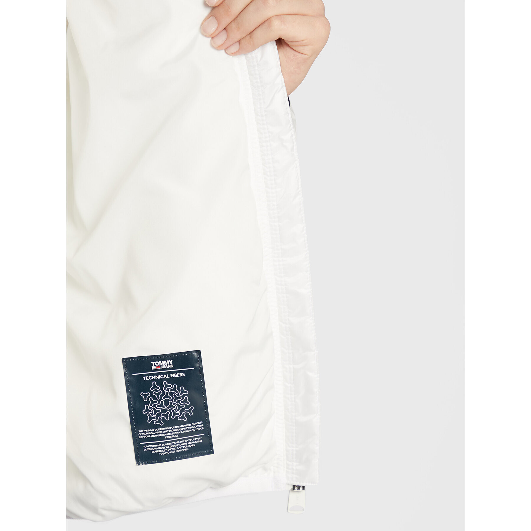 Tommy Jeans Пухено яке Quilted Tape DW0DW09350 Бял Relaxed Fit - Pepit.bg