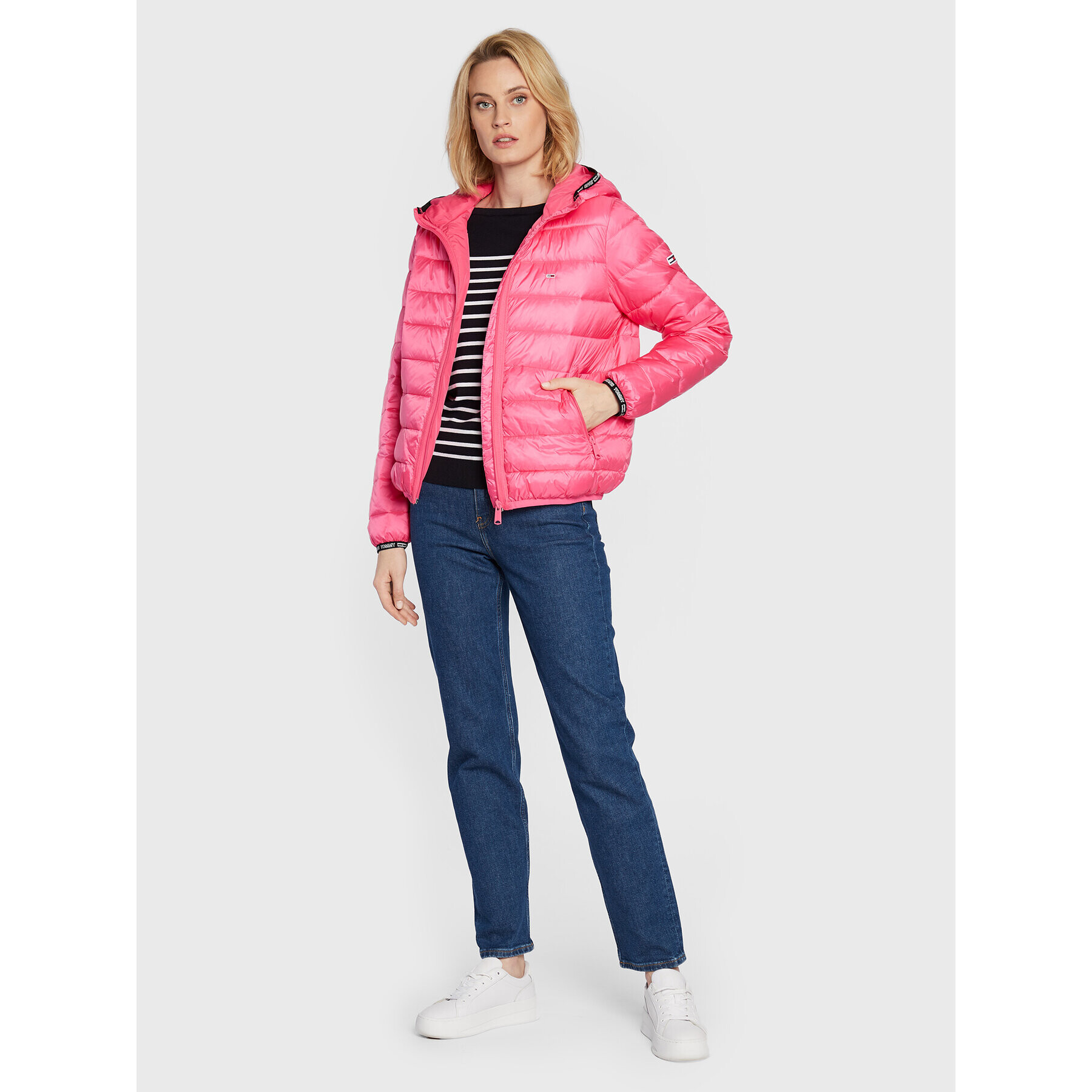 Tommy Jeans Пухено яке Quilted Tape DW0DW09350 Розов Regular Fit - Pepit.bg