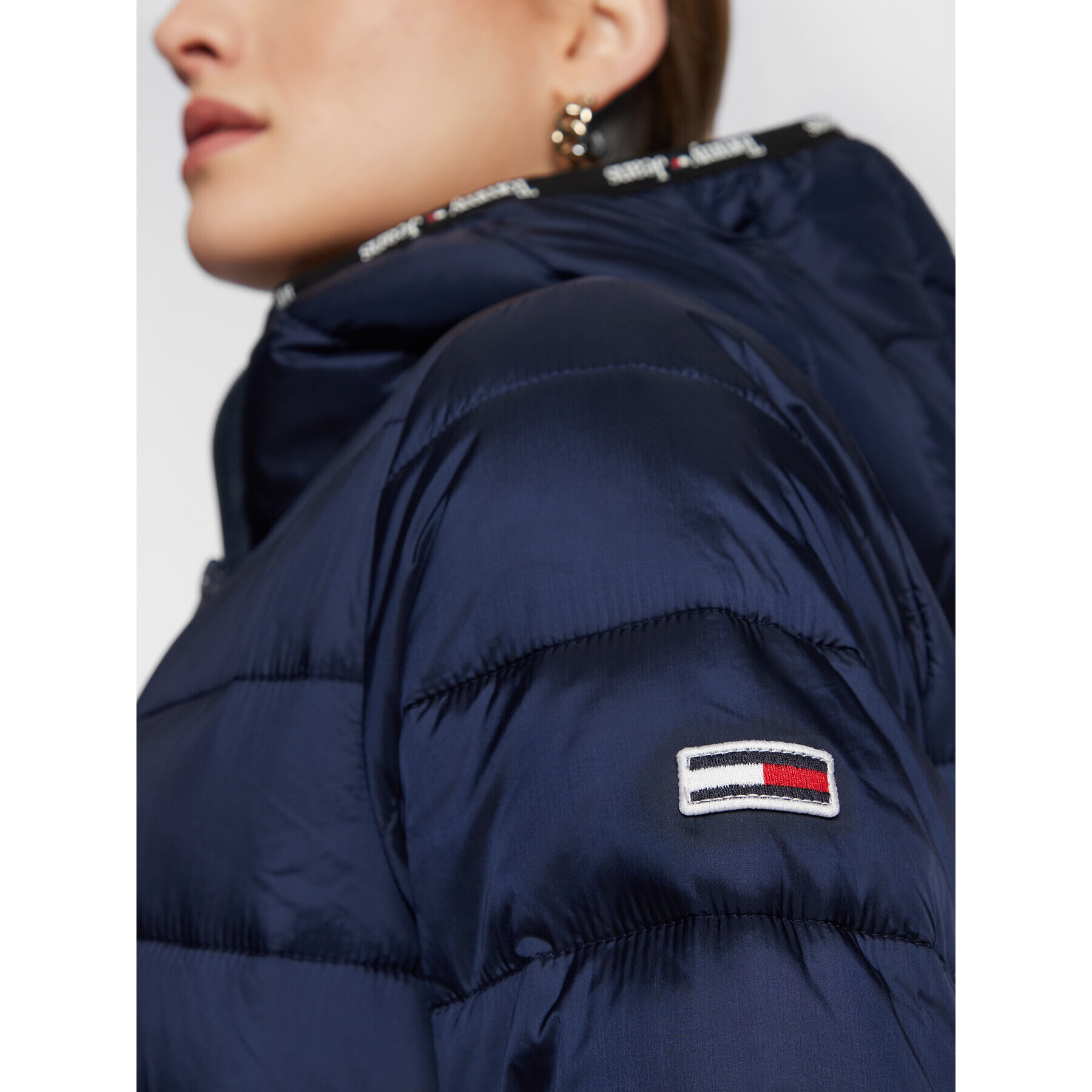 Tommy Jeans Пухено яке Quilted Tape DW0DW15168 Тъмносин Regular Fit - Pepit.bg