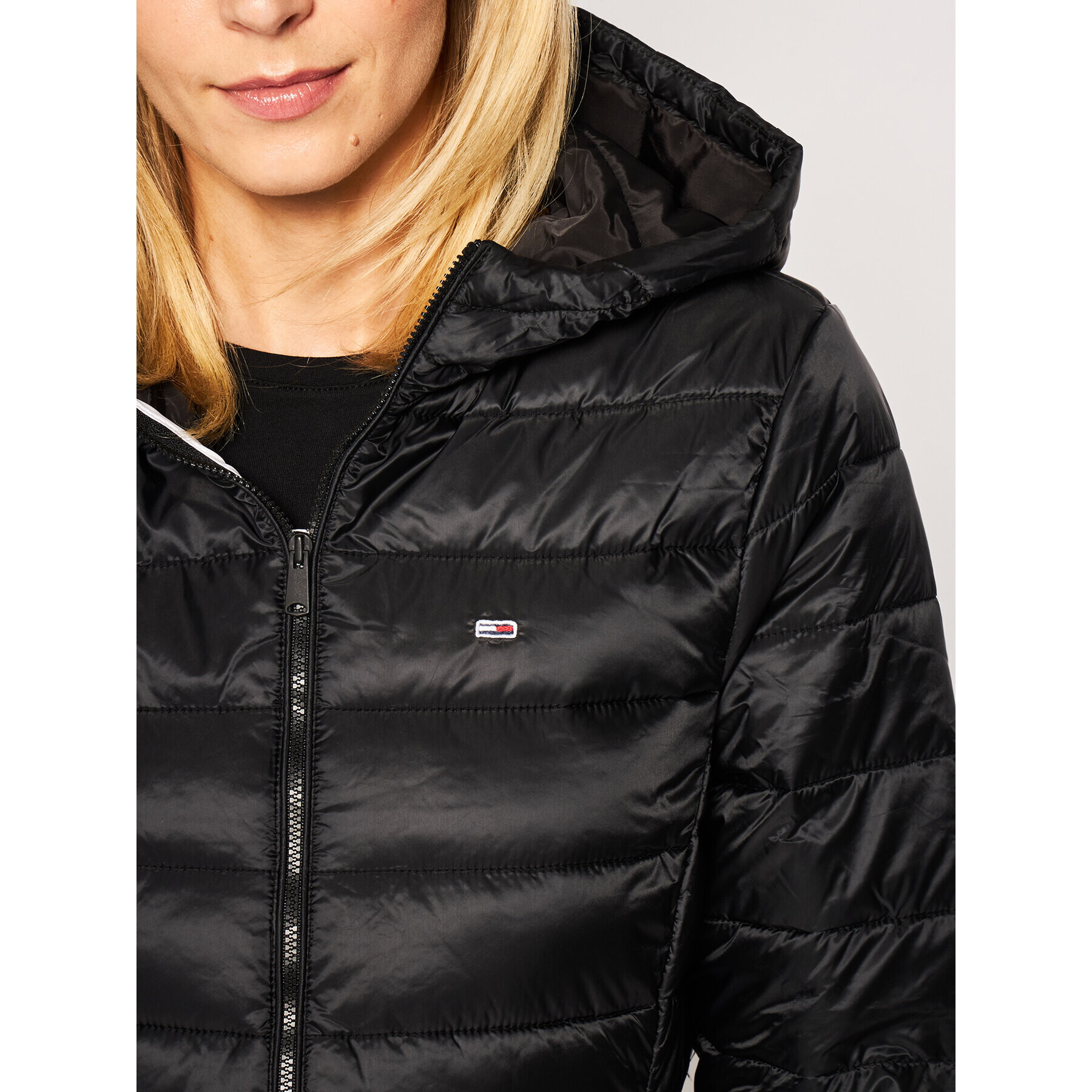 Tommy Jeans Пухено яке Quilted Zip DW0DW06748 Черен Regular Fit - Pepit.bg