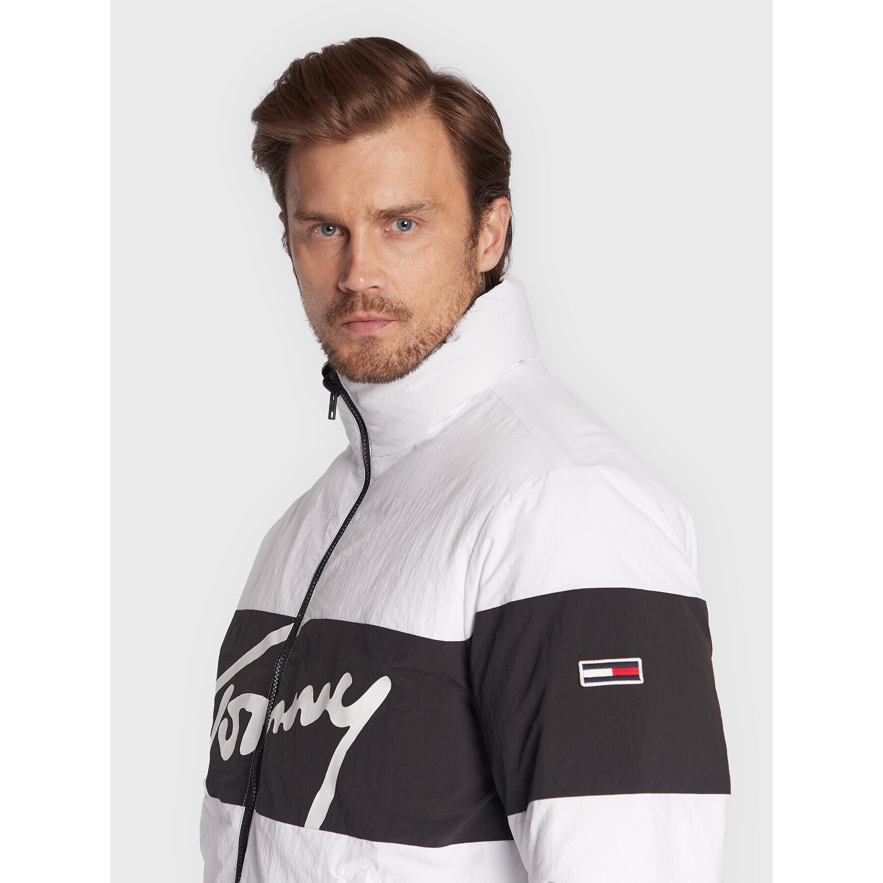 Tommy Jeans Пухено яке Reversible Signature DM0DM14393 Бял Relaxed Fit - Pepit.bg