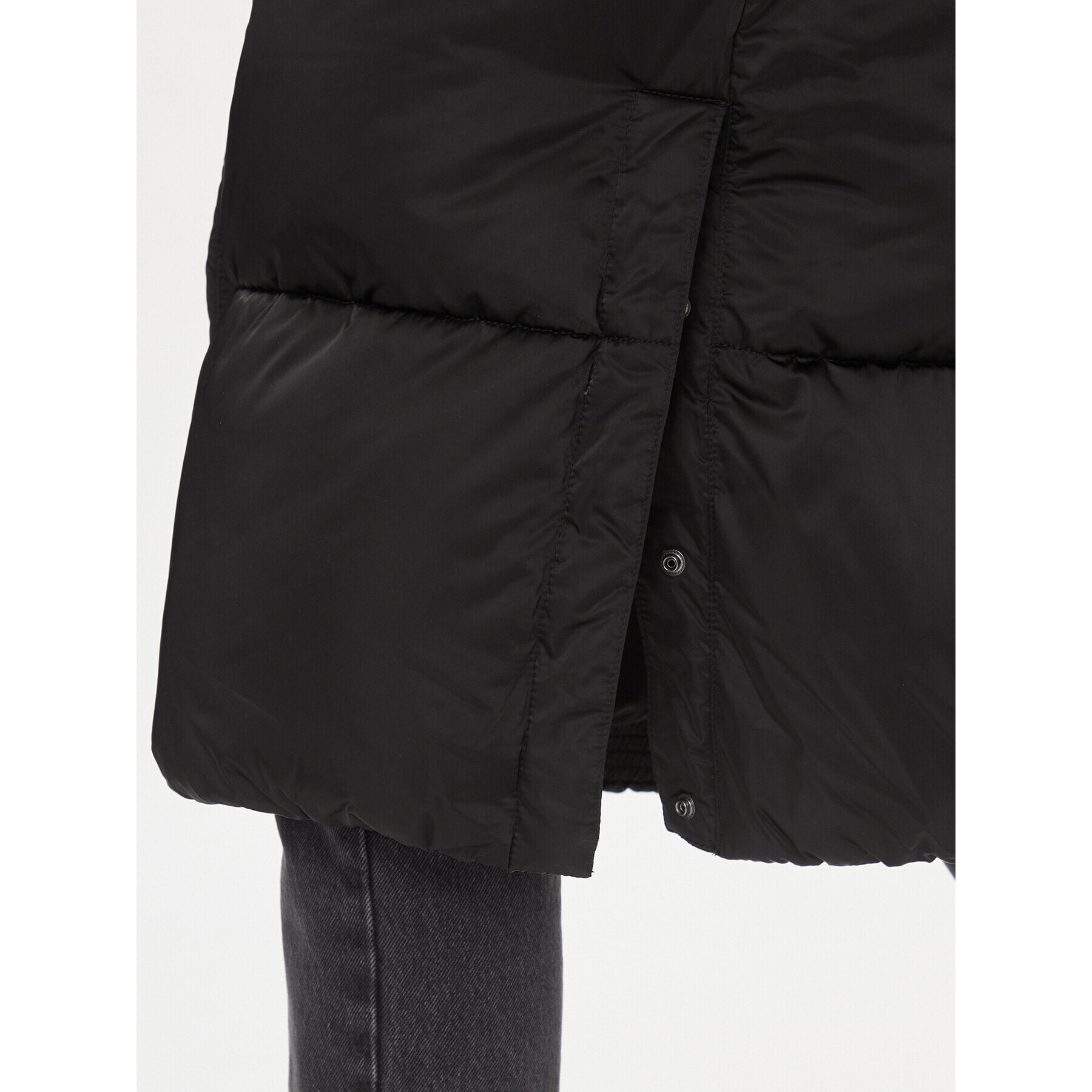 Tommy Jeans Пухено яке Satin DW0DW16587 Черен Regular Fit - Pepit.bg