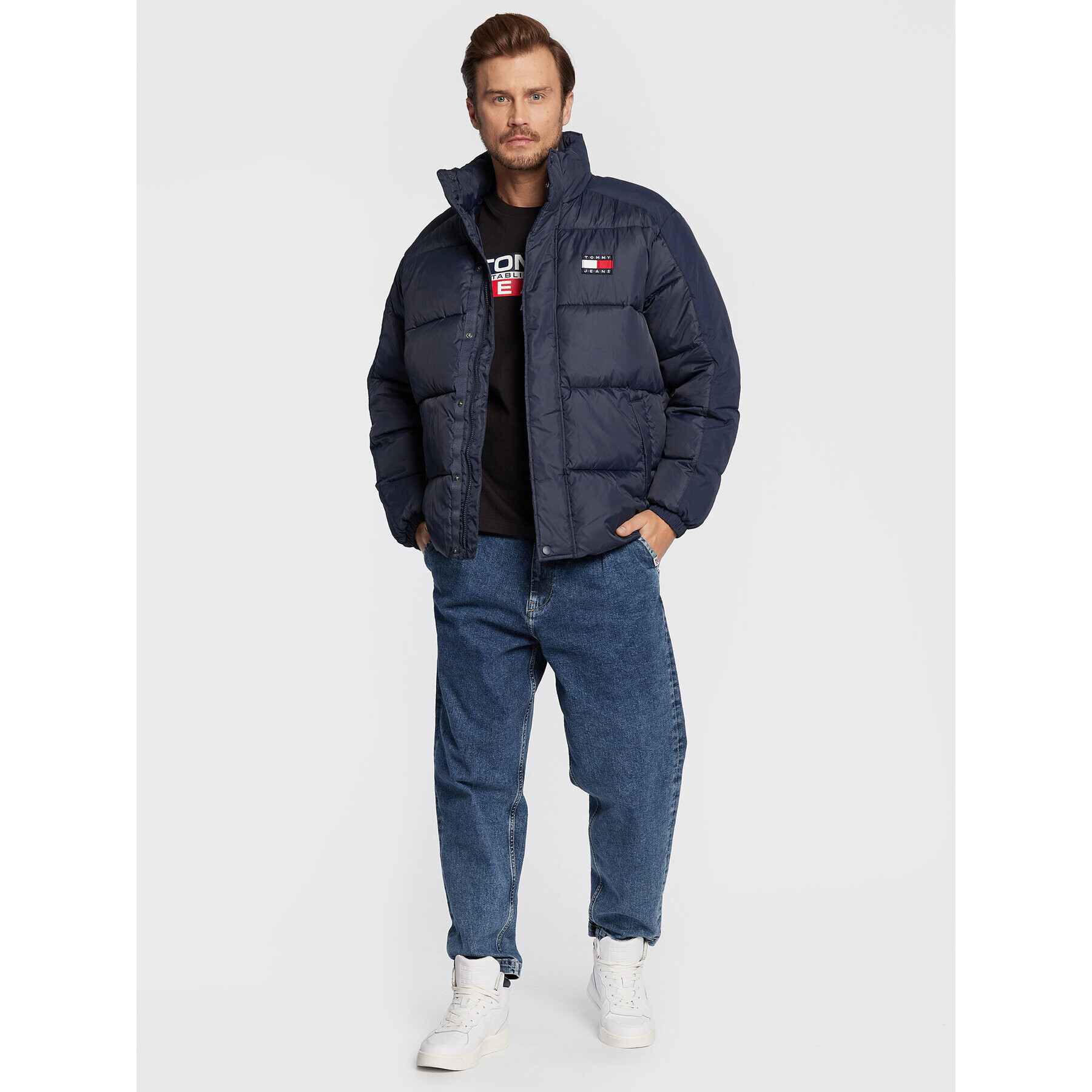 Tommy Jeans Пухено яке Tonal Badge DM0DM15121 Тъмносин Regular Fit - Pepit.bg