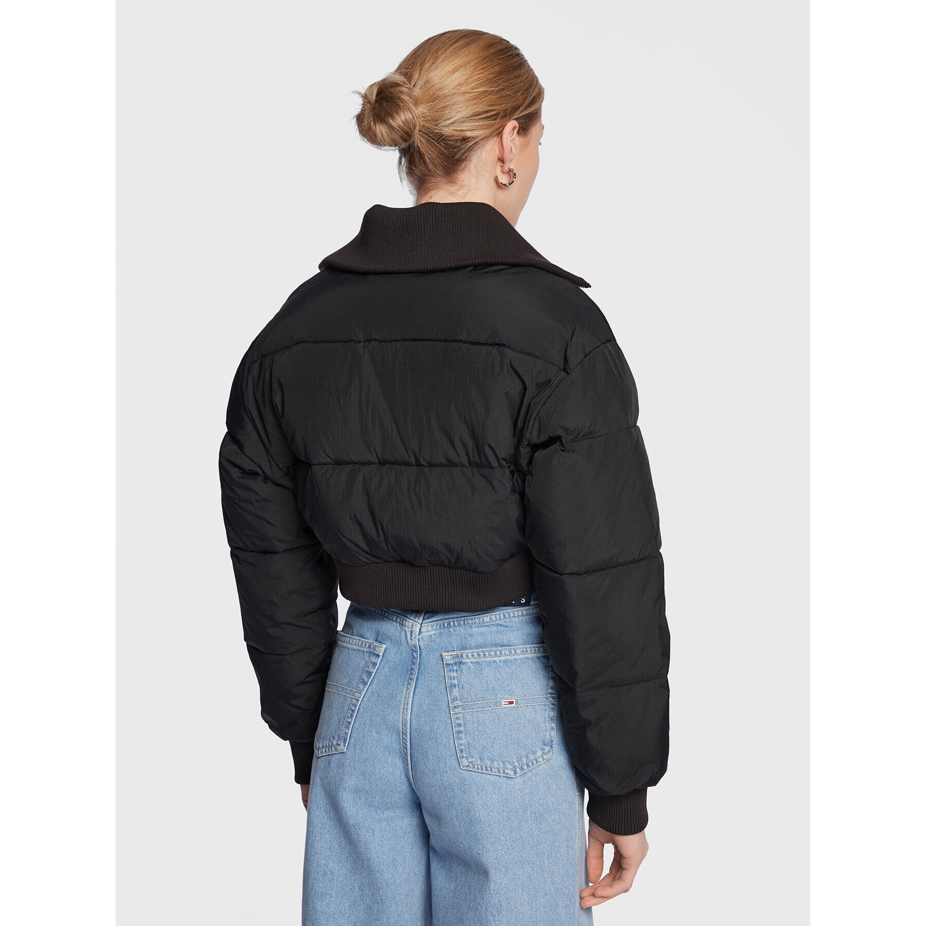 Tommy Jeans Пухено яке Ultra DW0DW14938 Черен Regular Fit - Pepit.bg