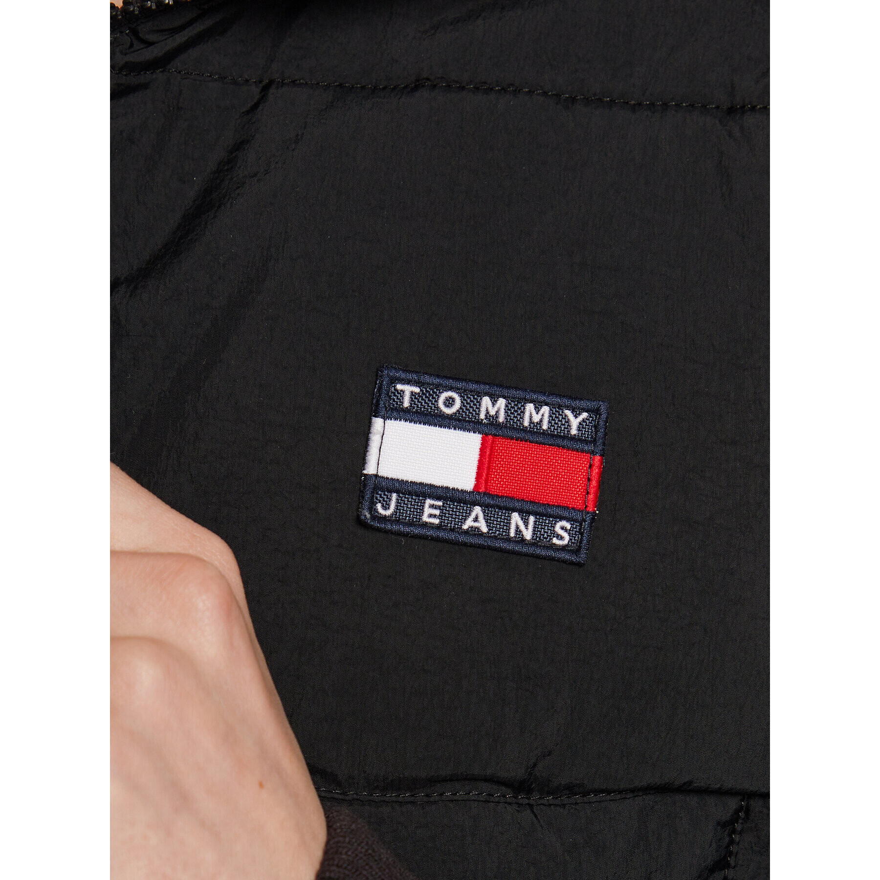 Tommy Jeans Пухено яке Ultra DW0DW14938 Черен Regular Fit - Pepit.bg