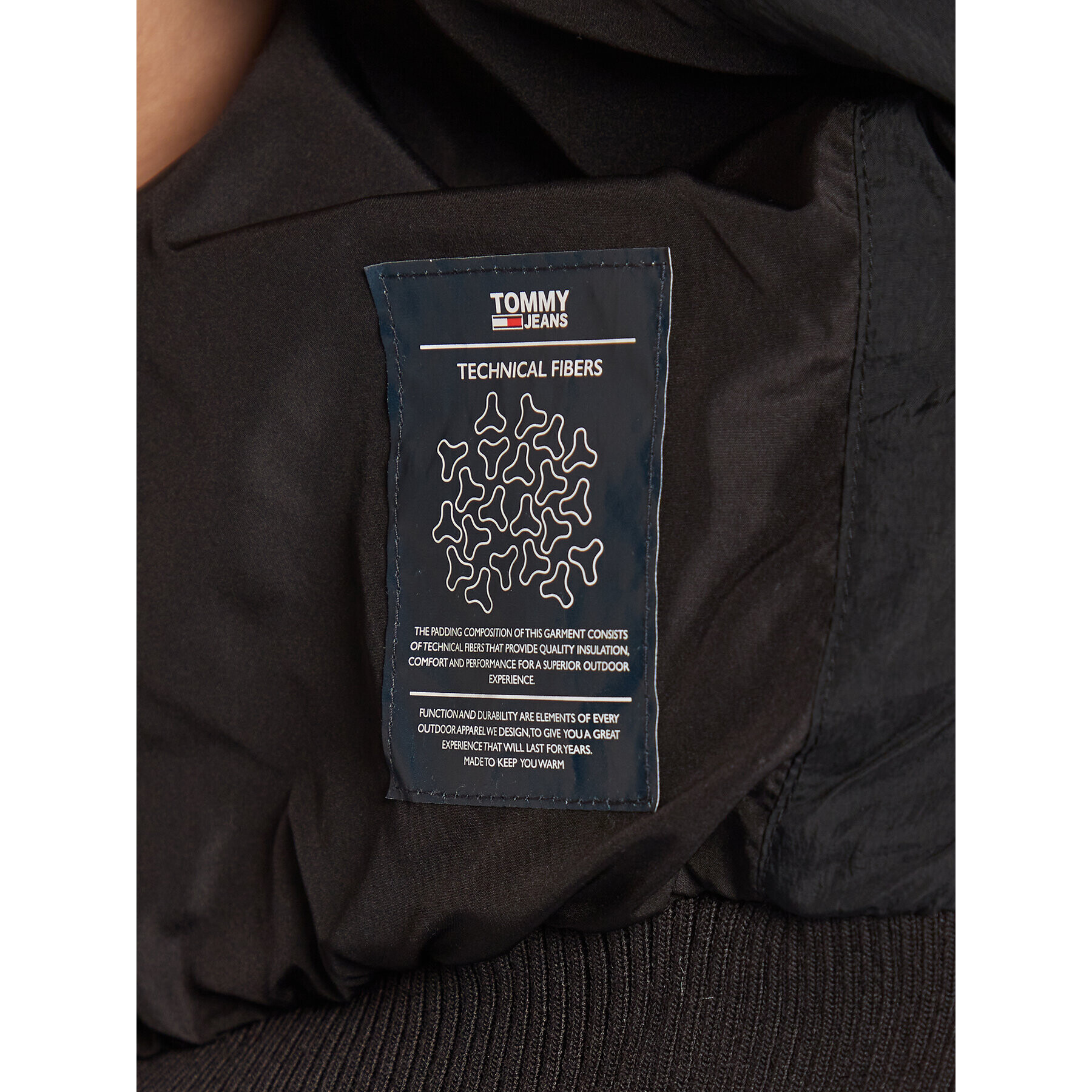 Tommy Jeans Пухено яке Ultra DW0DW14938 Черен Regular Fit - Pepit.bg