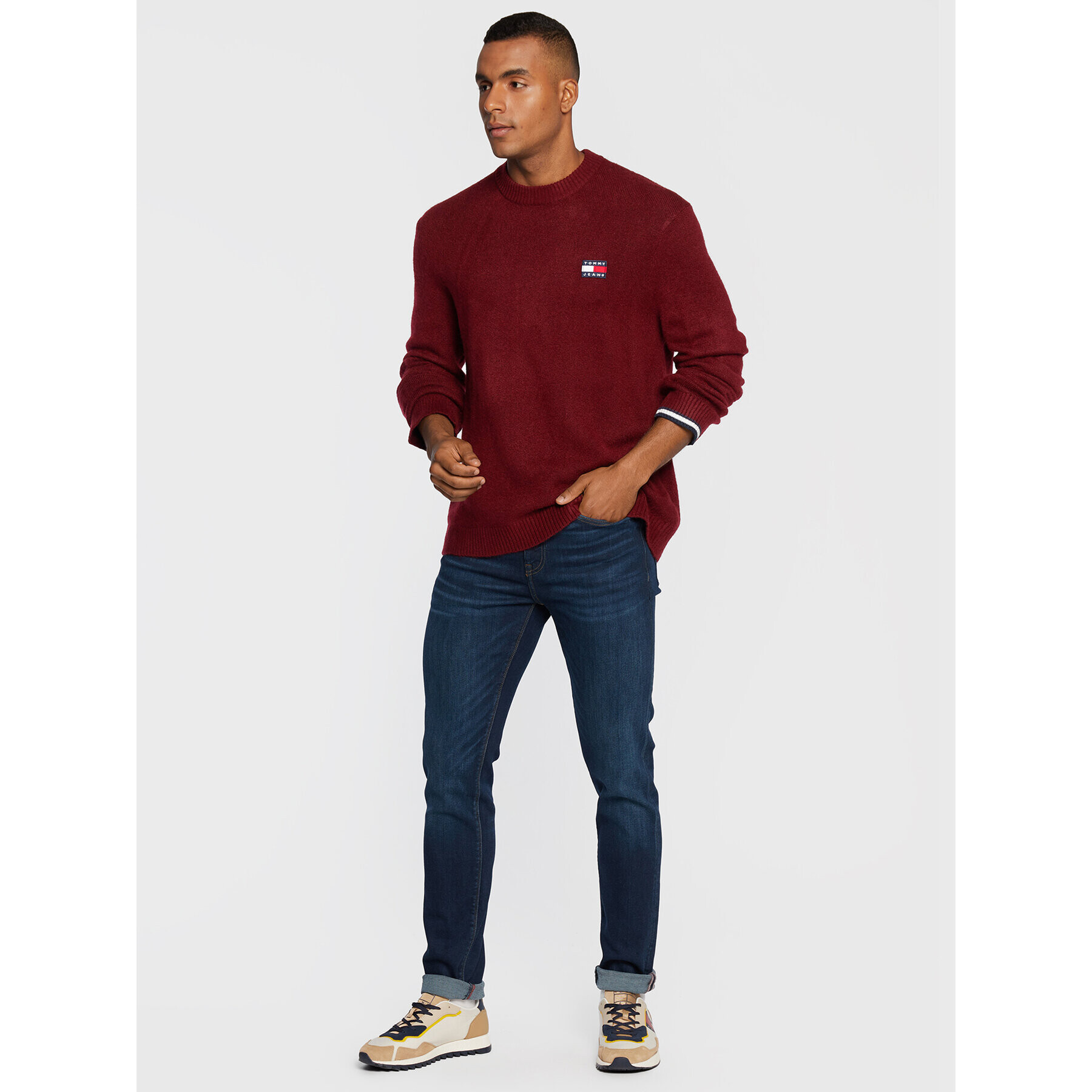 Tommy Jeans Пуловер Badge DM0DM15065 Бордо Relaxed Fit - Pepit.bg