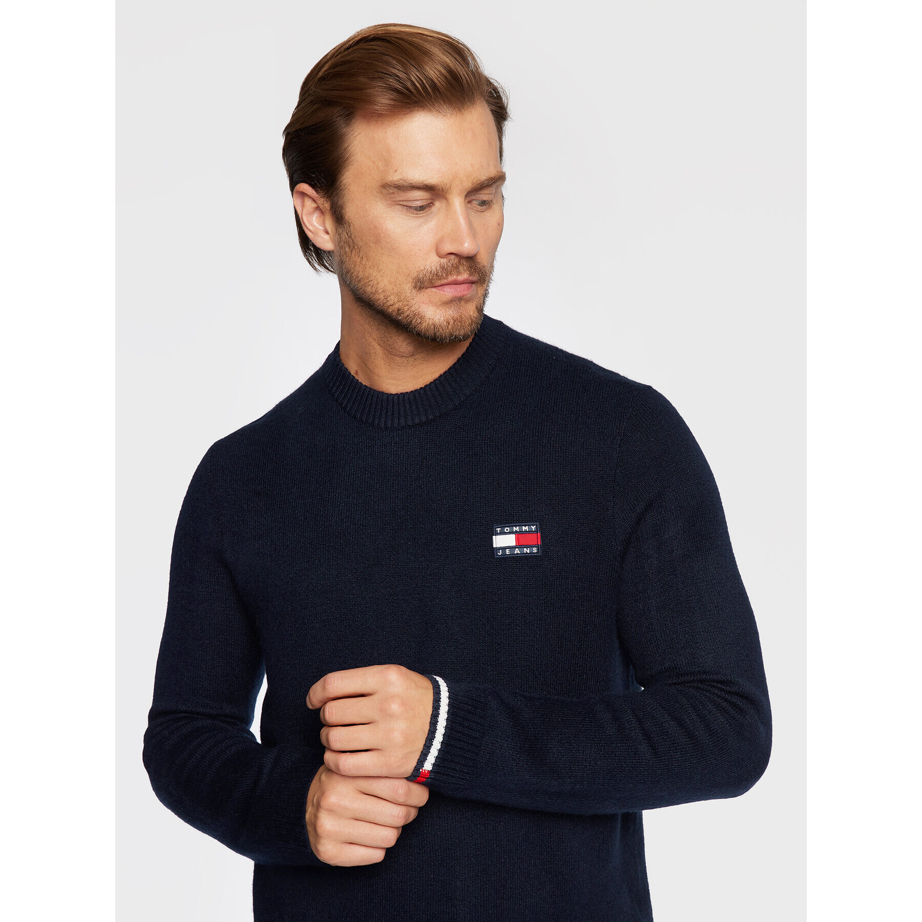 Tommy Jeans Пуловер Badge DM0DM15065 Тъмносин Relaxed Fit - Pepit.bg