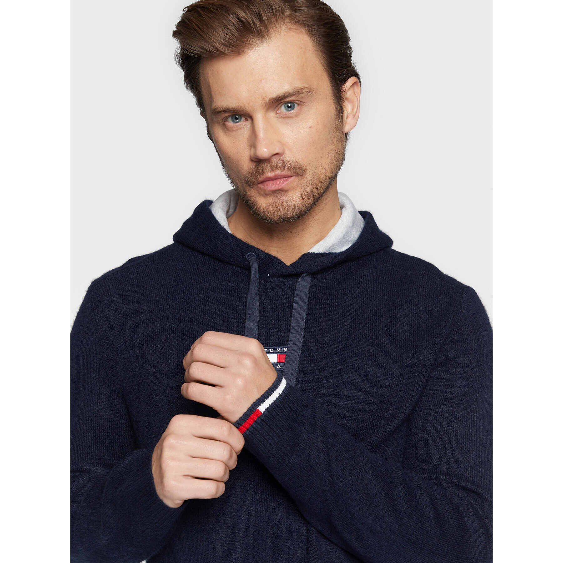 Tommy Jeans Пуловер Badge DM0DM15067 Тъмносин Loose Fit - Pepit.bg