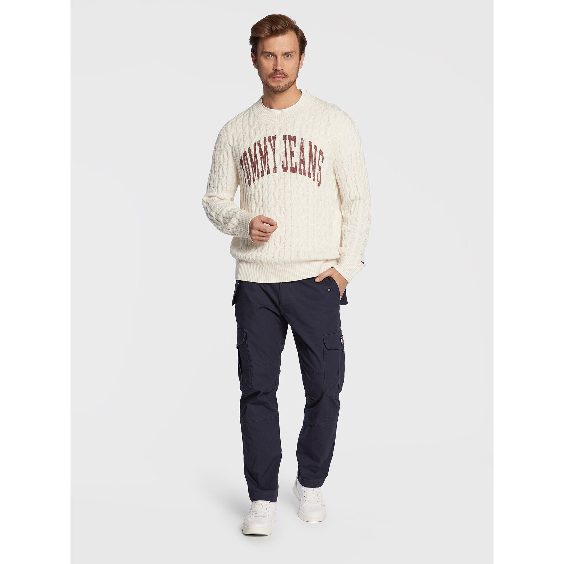 Tommy Jeans Пуловер Collegiate DM0DM15070 Бял Relaxed Fit - Pepit.bg